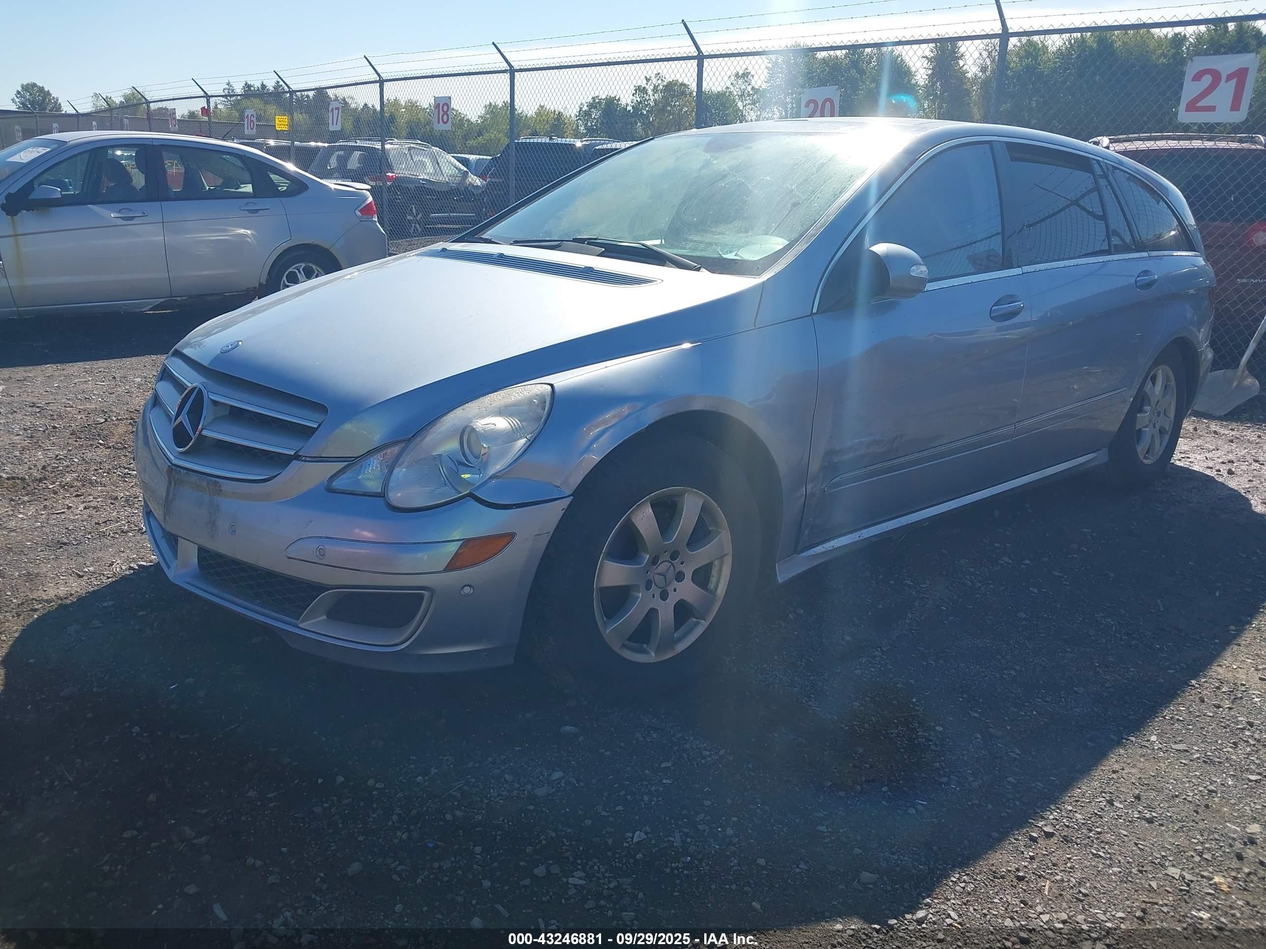 2007 Mercedes-benz R 350 4matic Silver vin: 4JGCB65E57A050553