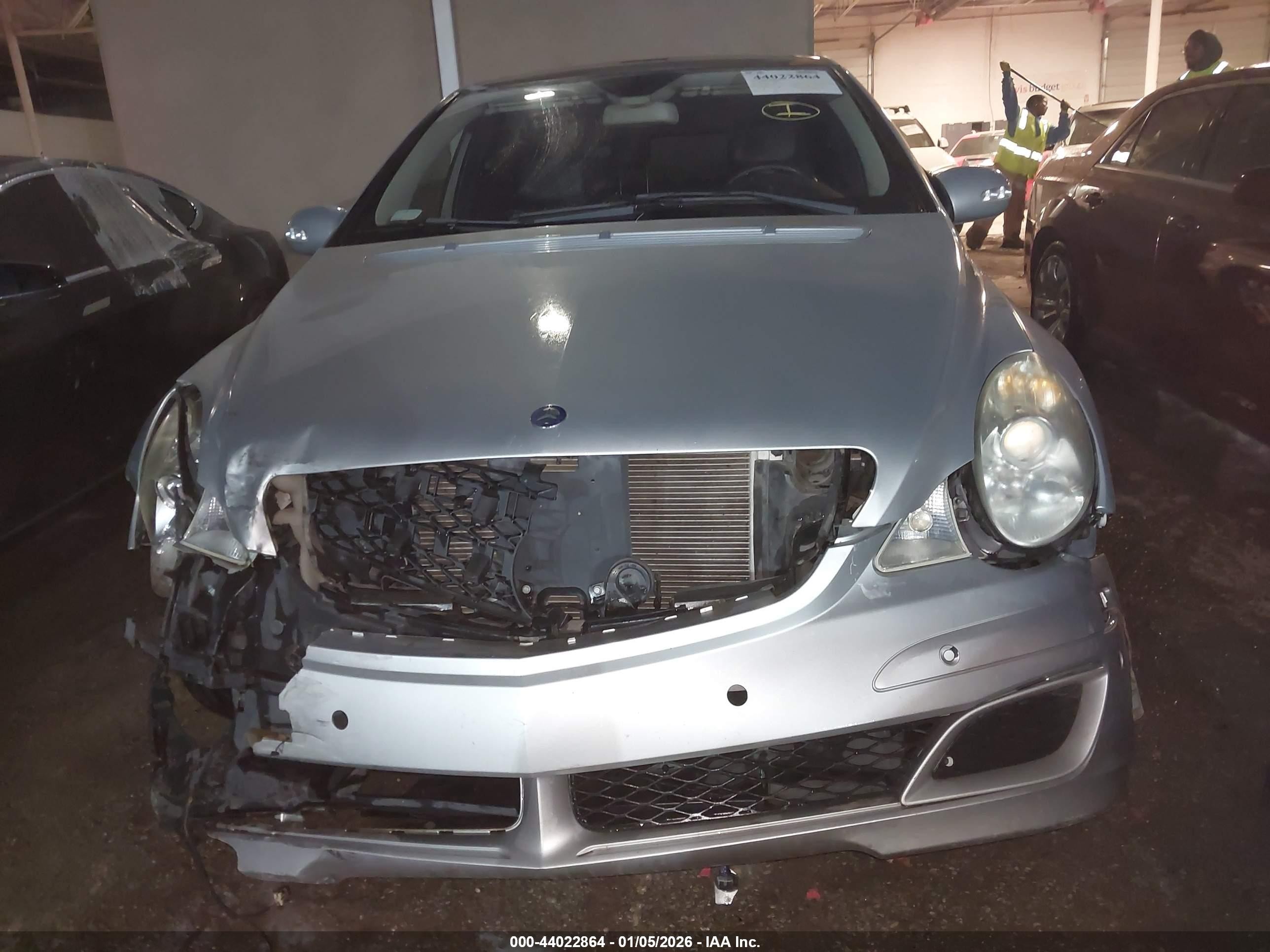 2007 Mercedes-benz R 350 4matic Silver vin: 4JGCB65E57A059480