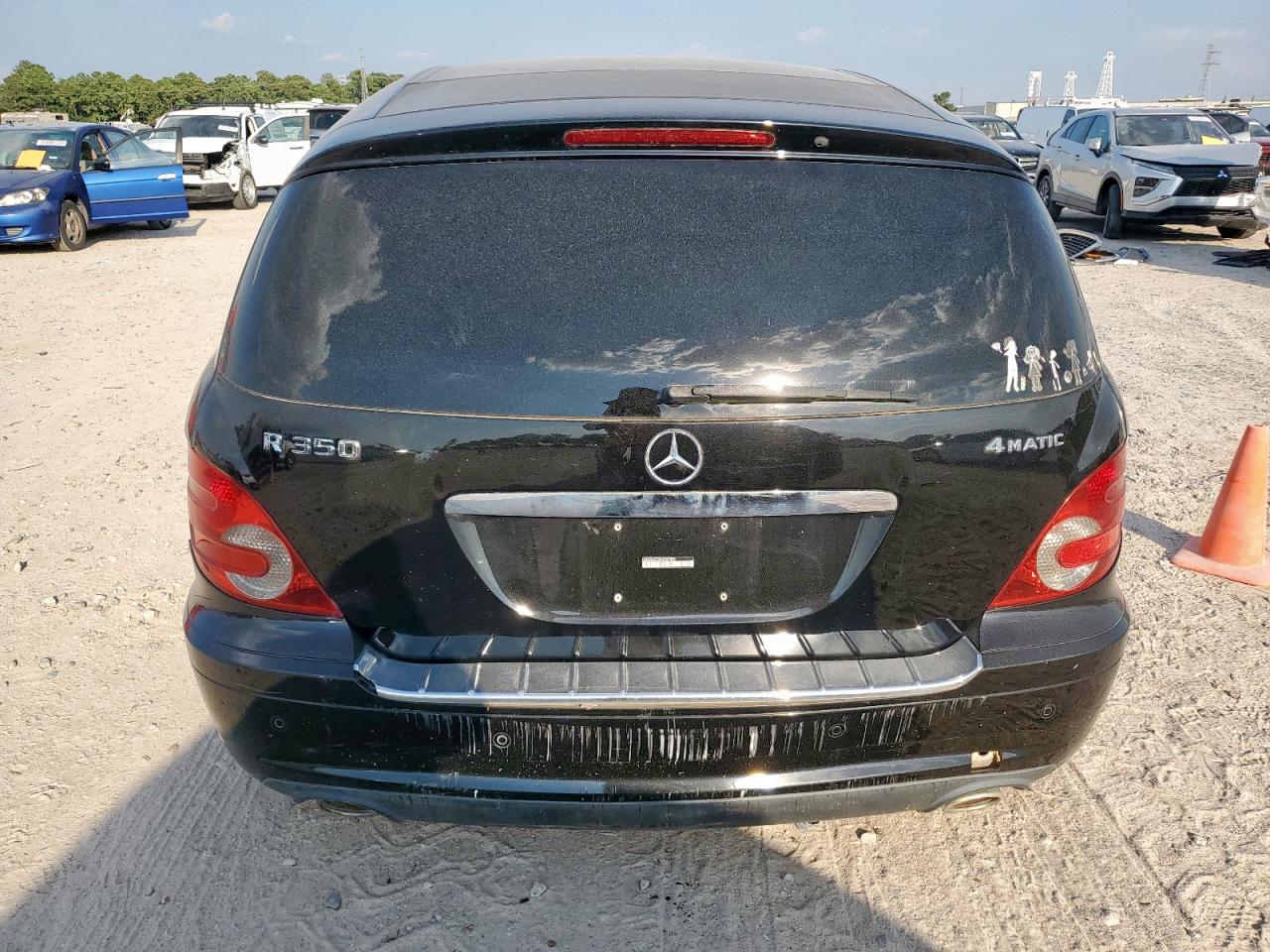 2008 Mercedes-benz R 350 Black vin: 4JGCB65E58A067855