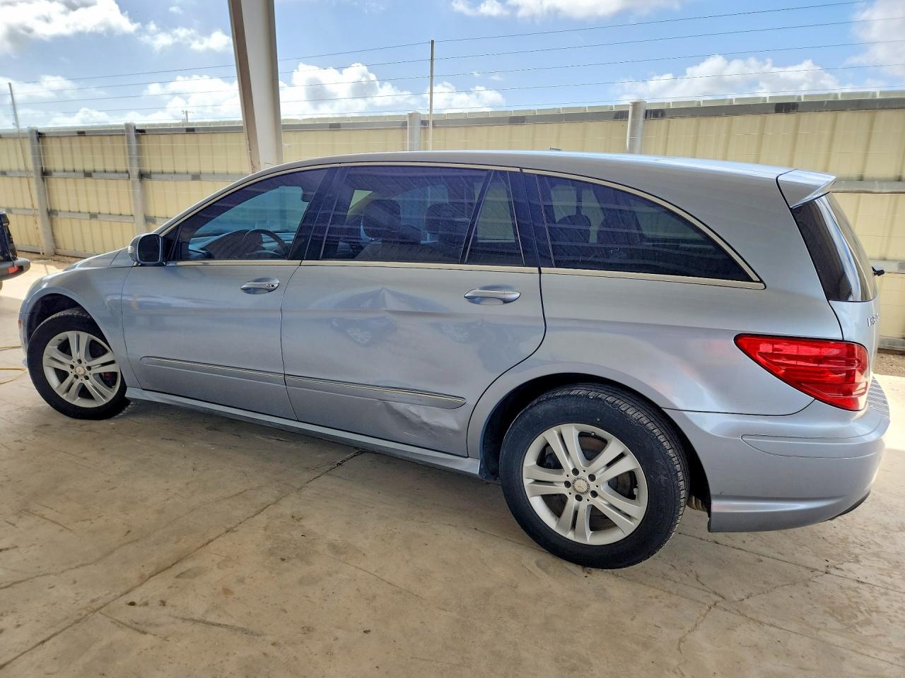 2008 Mercedes-benz R 350 Blue vin: 4JGCB65E58A075910