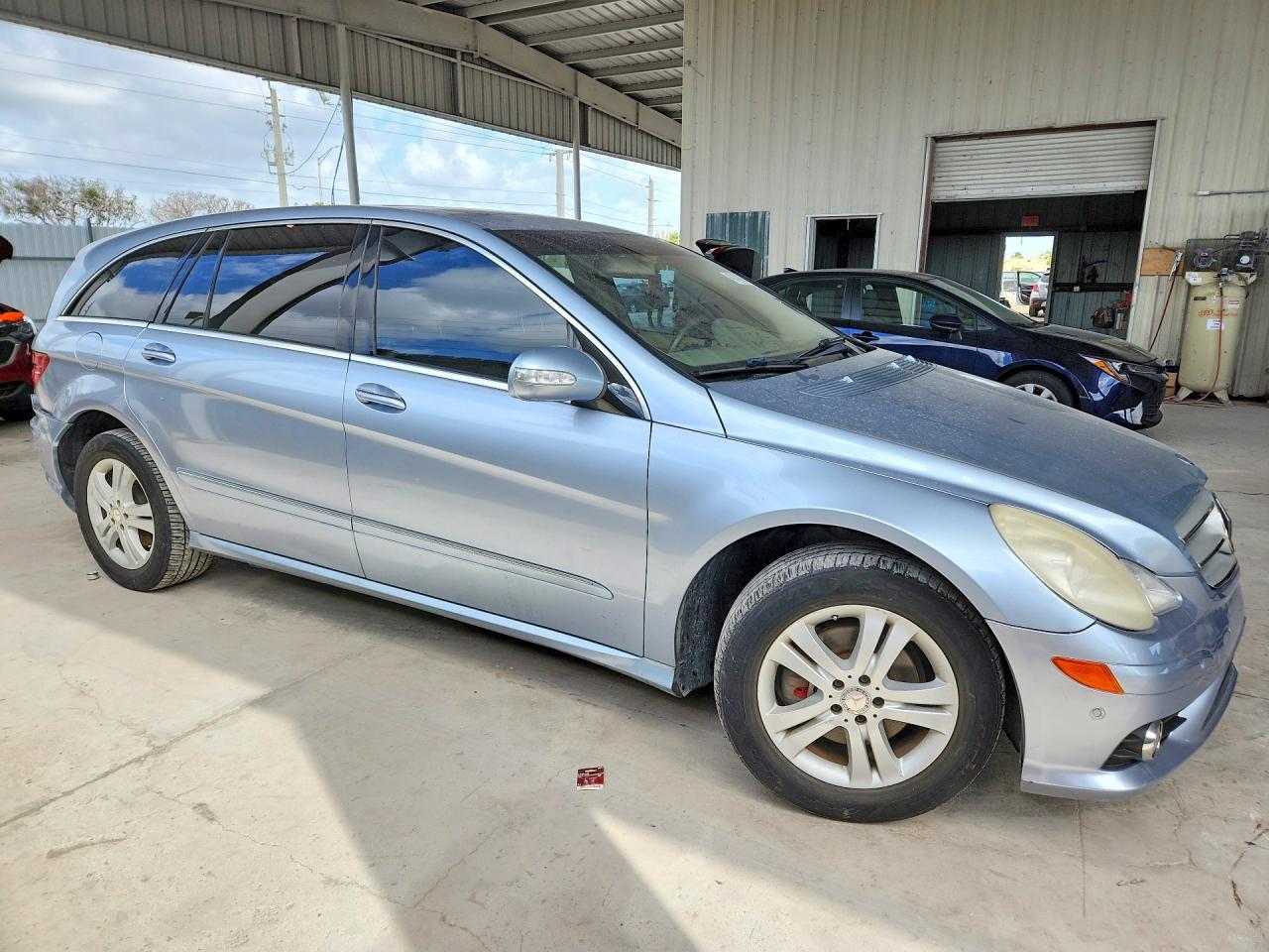 2008 Mercedes-benz R 350 Blue vin: 4JGCB65E58A075910