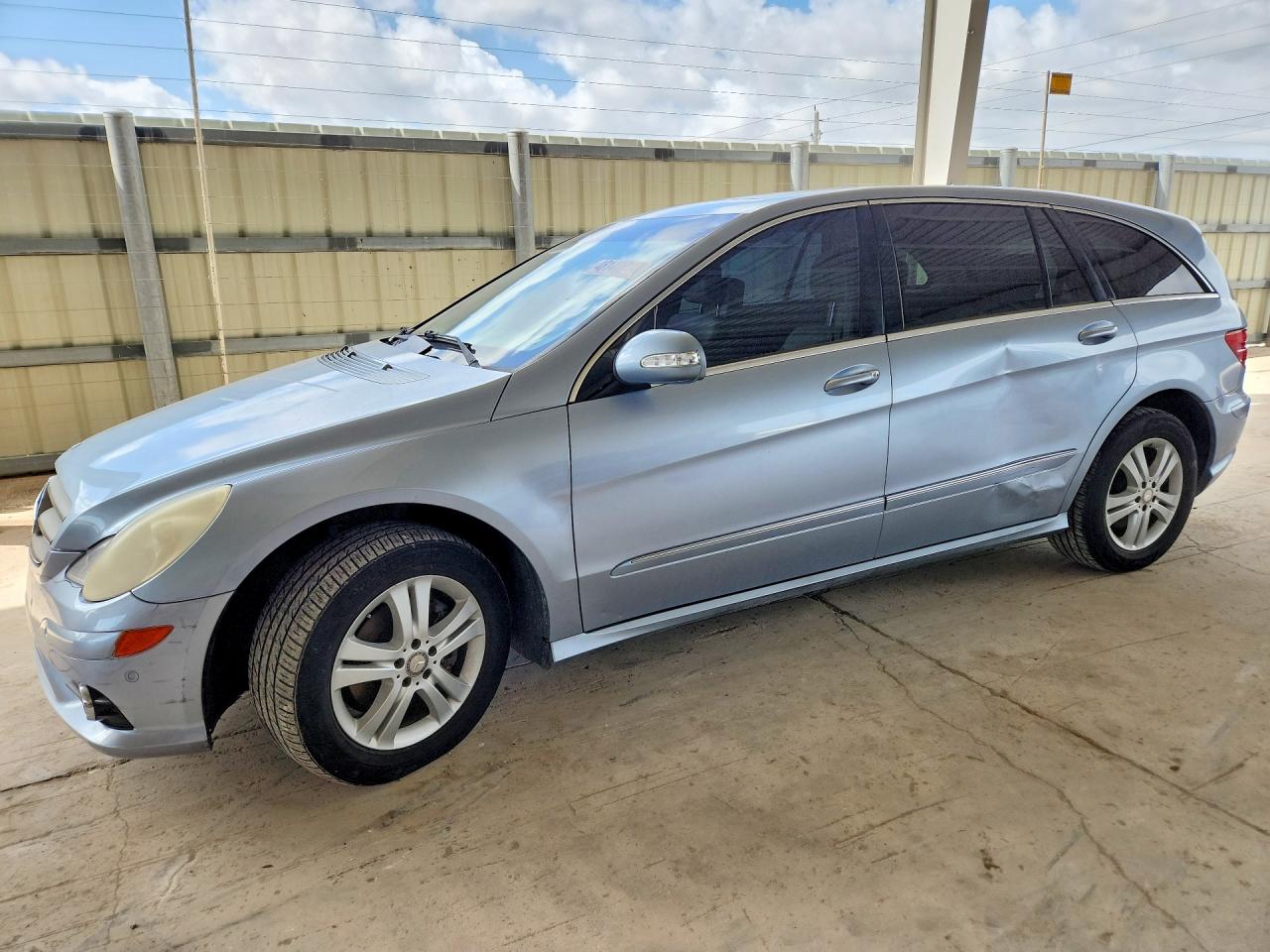 2008 Mercedes-benz R 350 Blue vin: 4JGCB65E58A075910