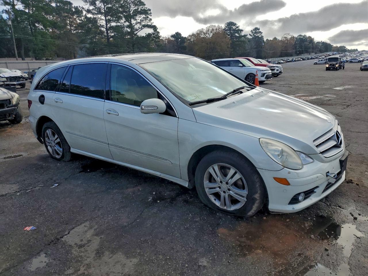 2008 Mercedes-benz R 350 White vin: 4JGCB65E58A081142