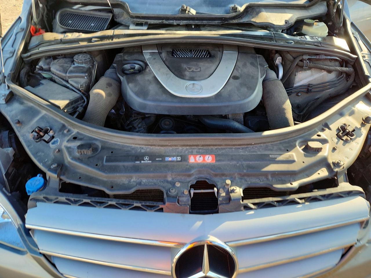 2007 Mercedes-benz R 350 Gold vin: 4JGCB65E67A040811