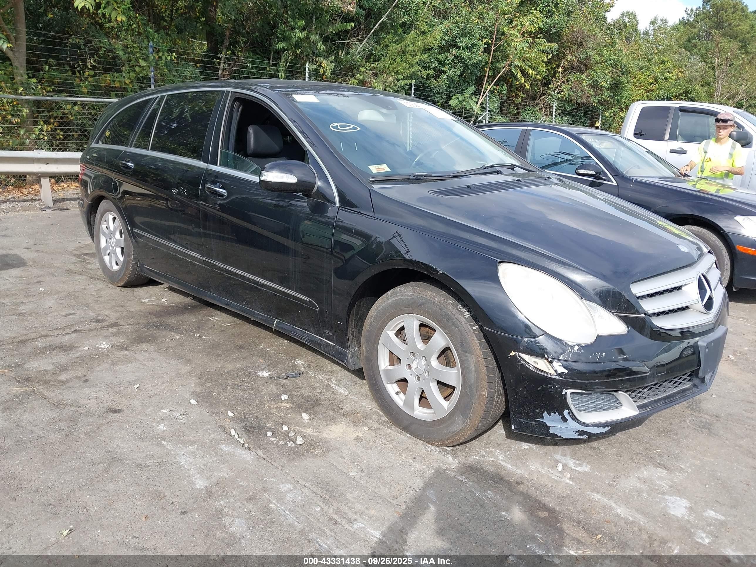 2007 Mercedes-benz R 350 4matic Black vin: 4JGCB65E67A051713