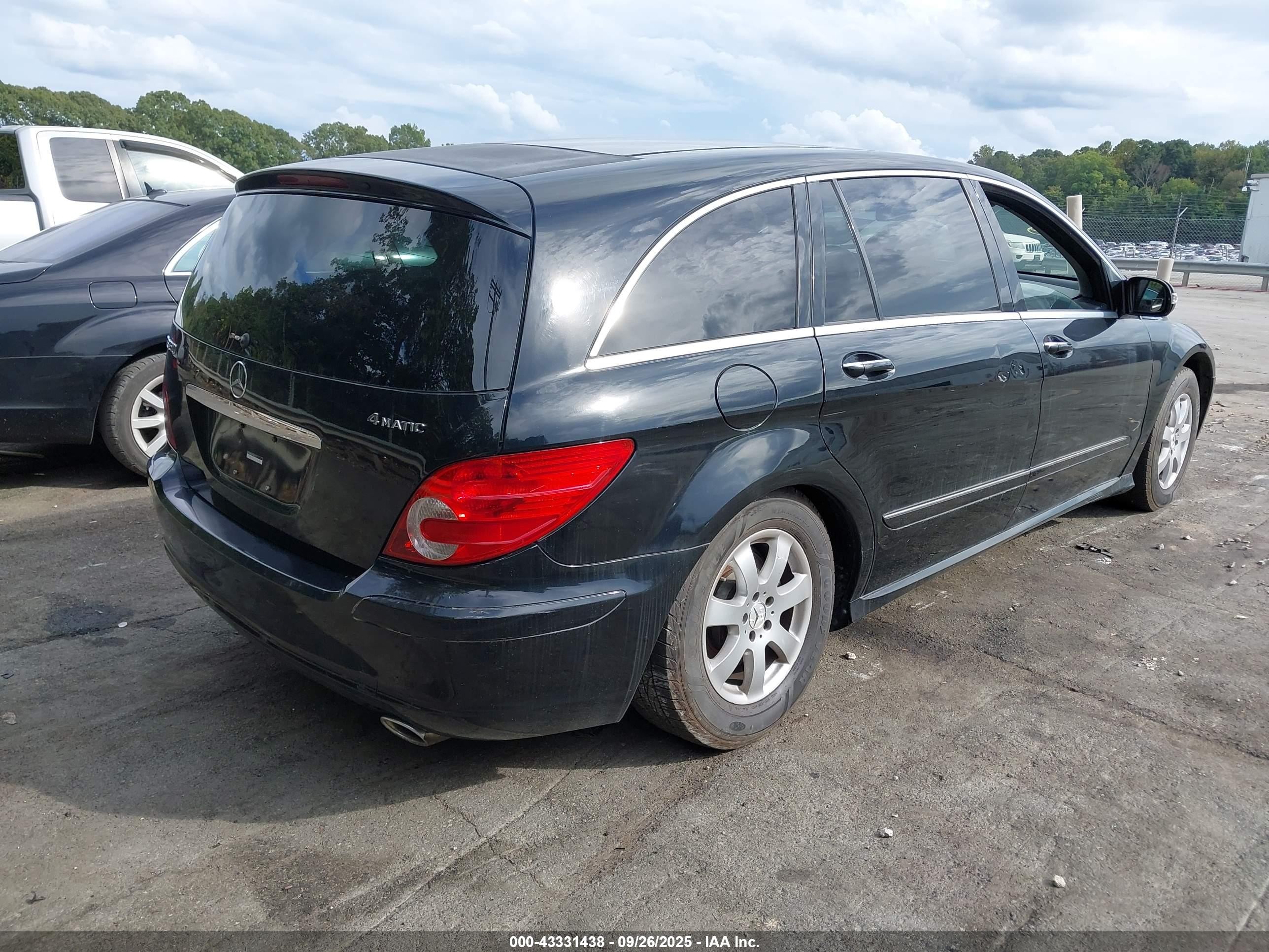 2007 Mercedes-benz R 350 4matic Black vin: 4JGCB65E67A051713