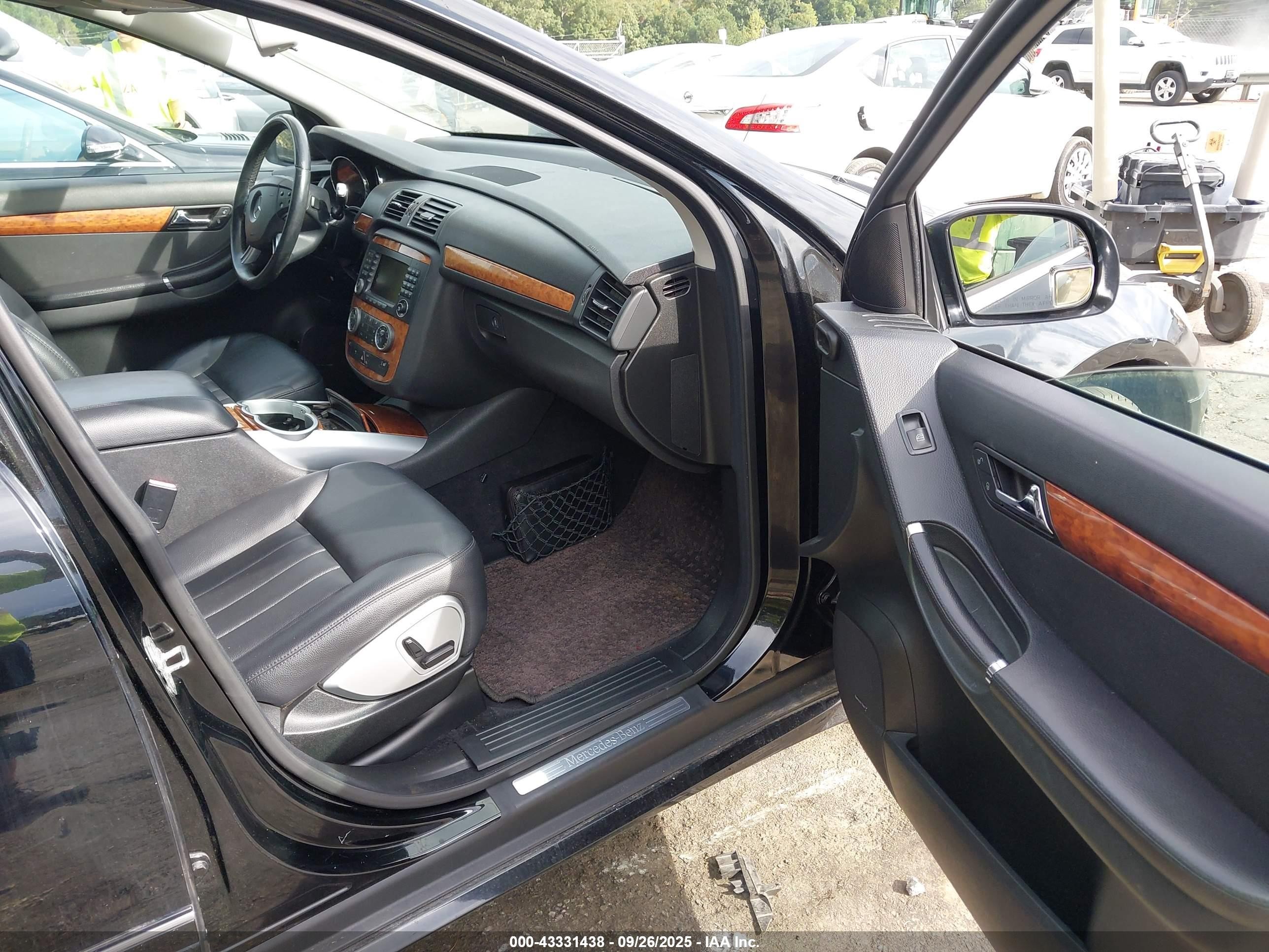 2007 Mercedes-benz R 350 4matic Black vin: 4JGCB65E67A051713