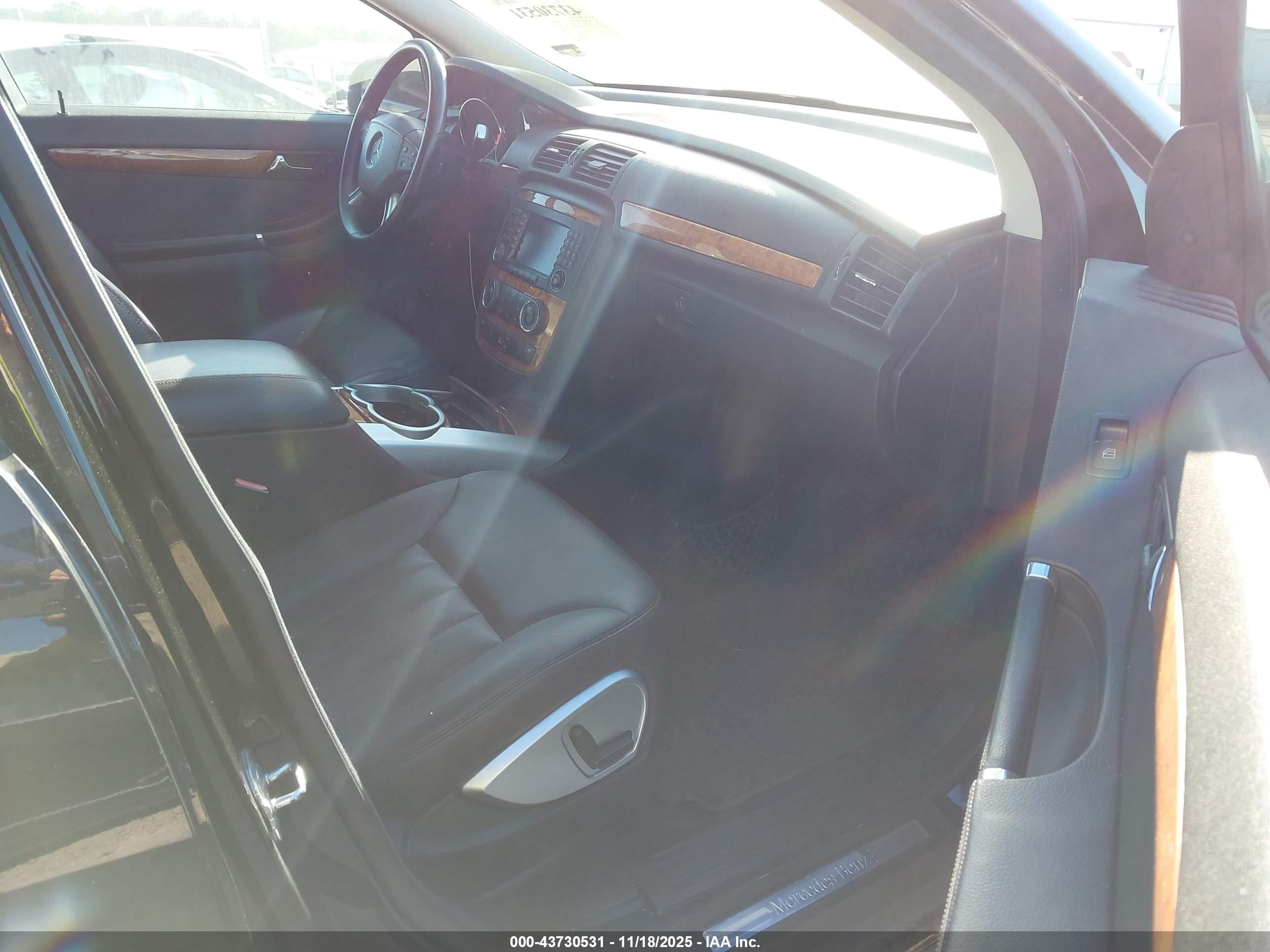 2007 Mercedes-benz R 350 4matic Черный vin: 4JGCB65E67A051713