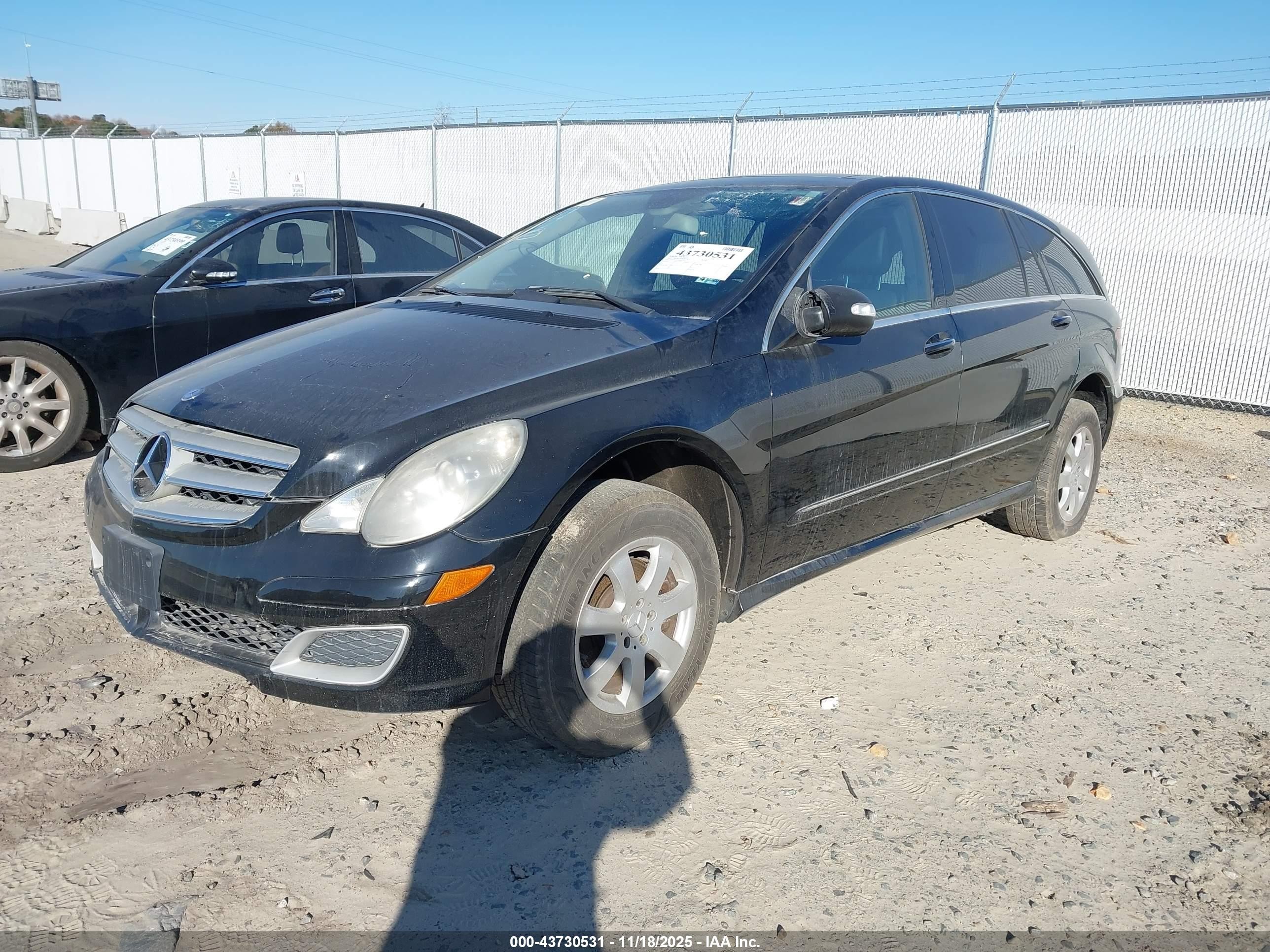 2007 Mercedes-benz R 350 4matic Черный vin: 4JGCB65E67A051713