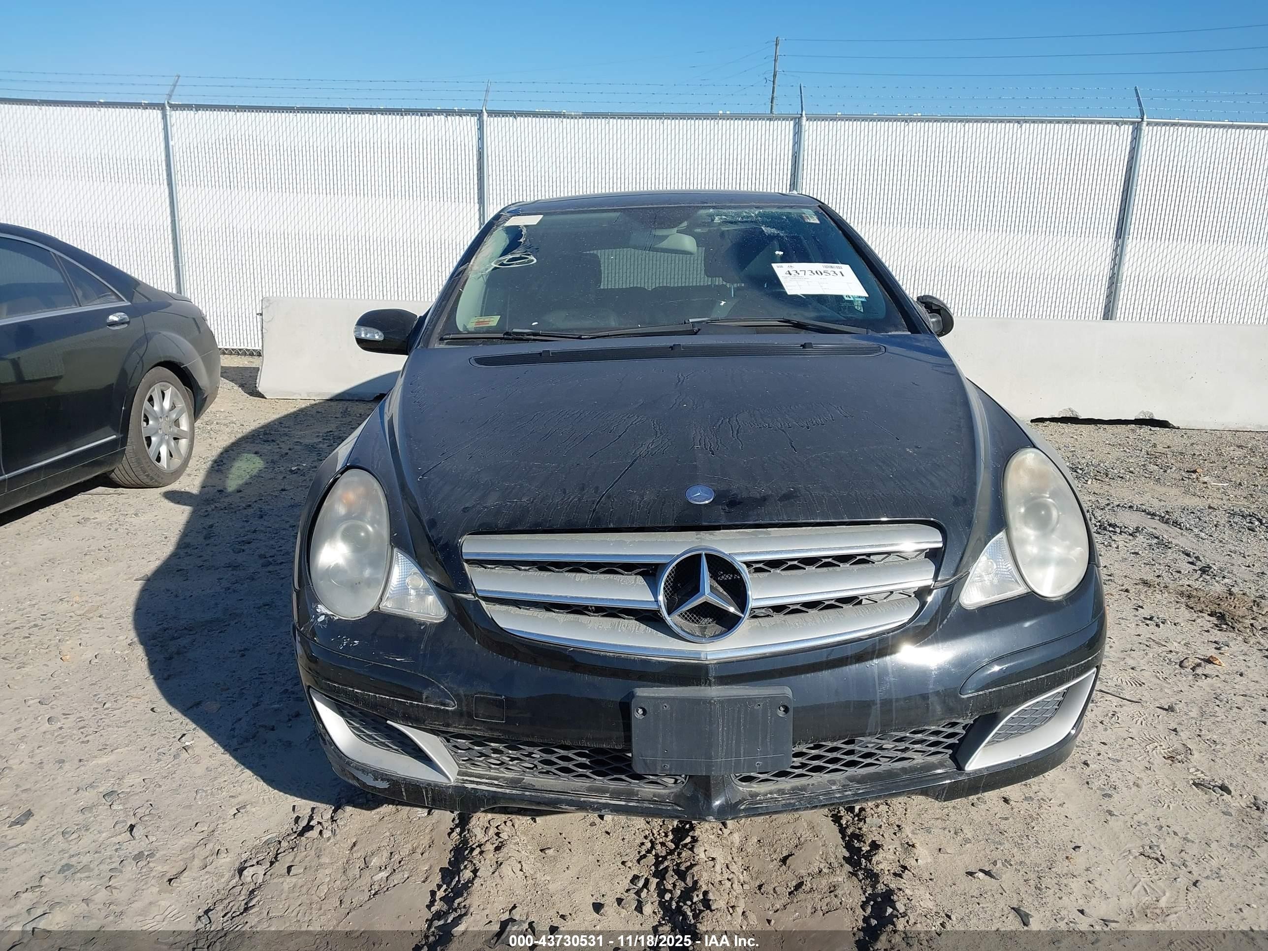 2007 Mercedes-benz R 350 4matic Черный vin: 4JGCB65E67A051713