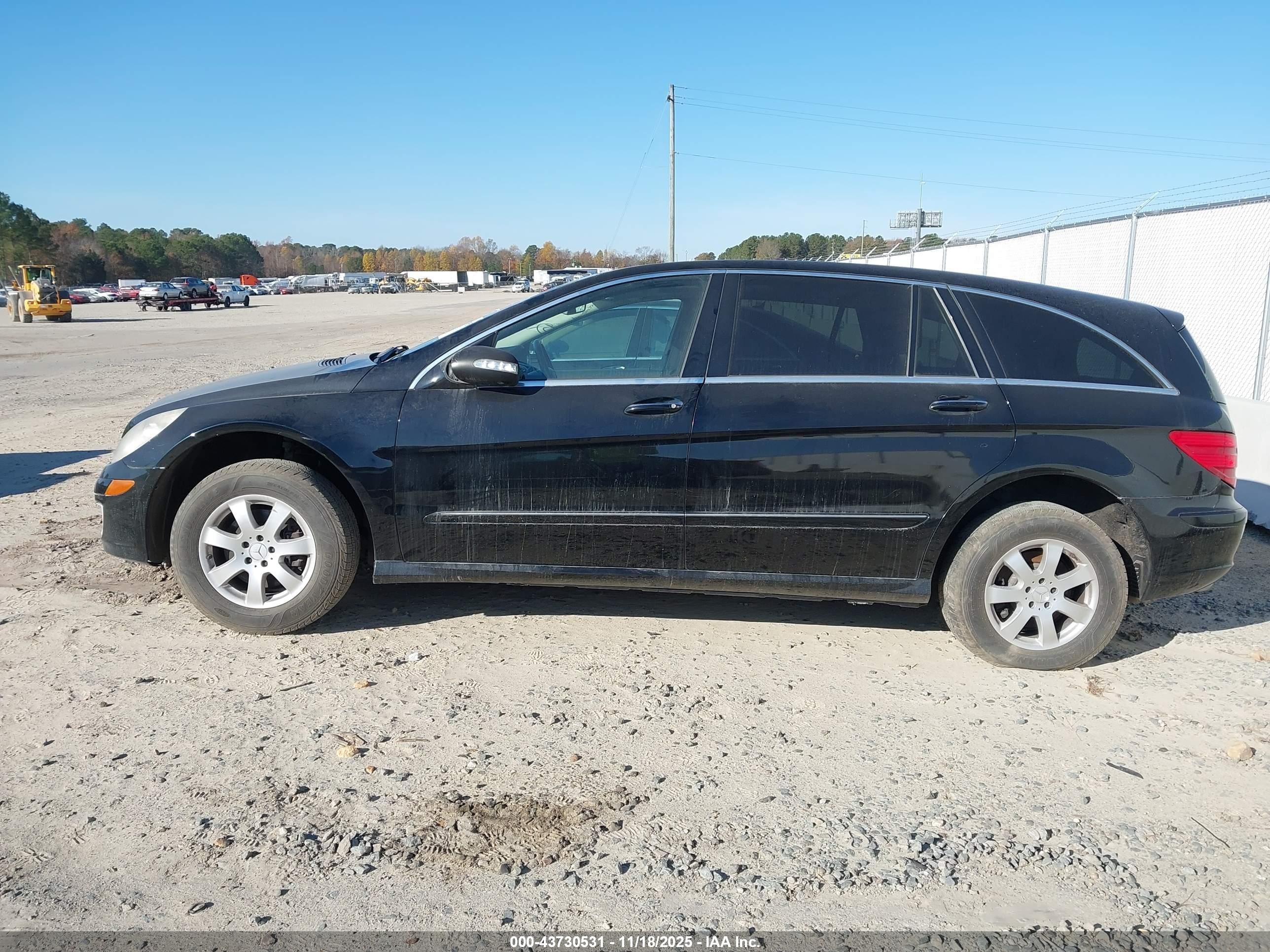 2007 Mercedes-benz R 350 4matic Черный vin: 4JGCB65E67A051713
