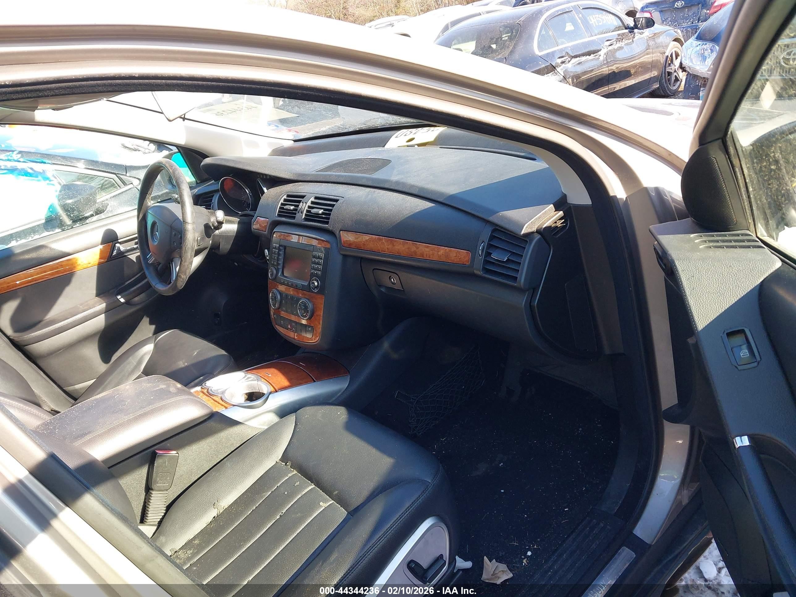 2007 Mercedes-benz R 350 4matic Gold vin: 4JGCB65E67A052120