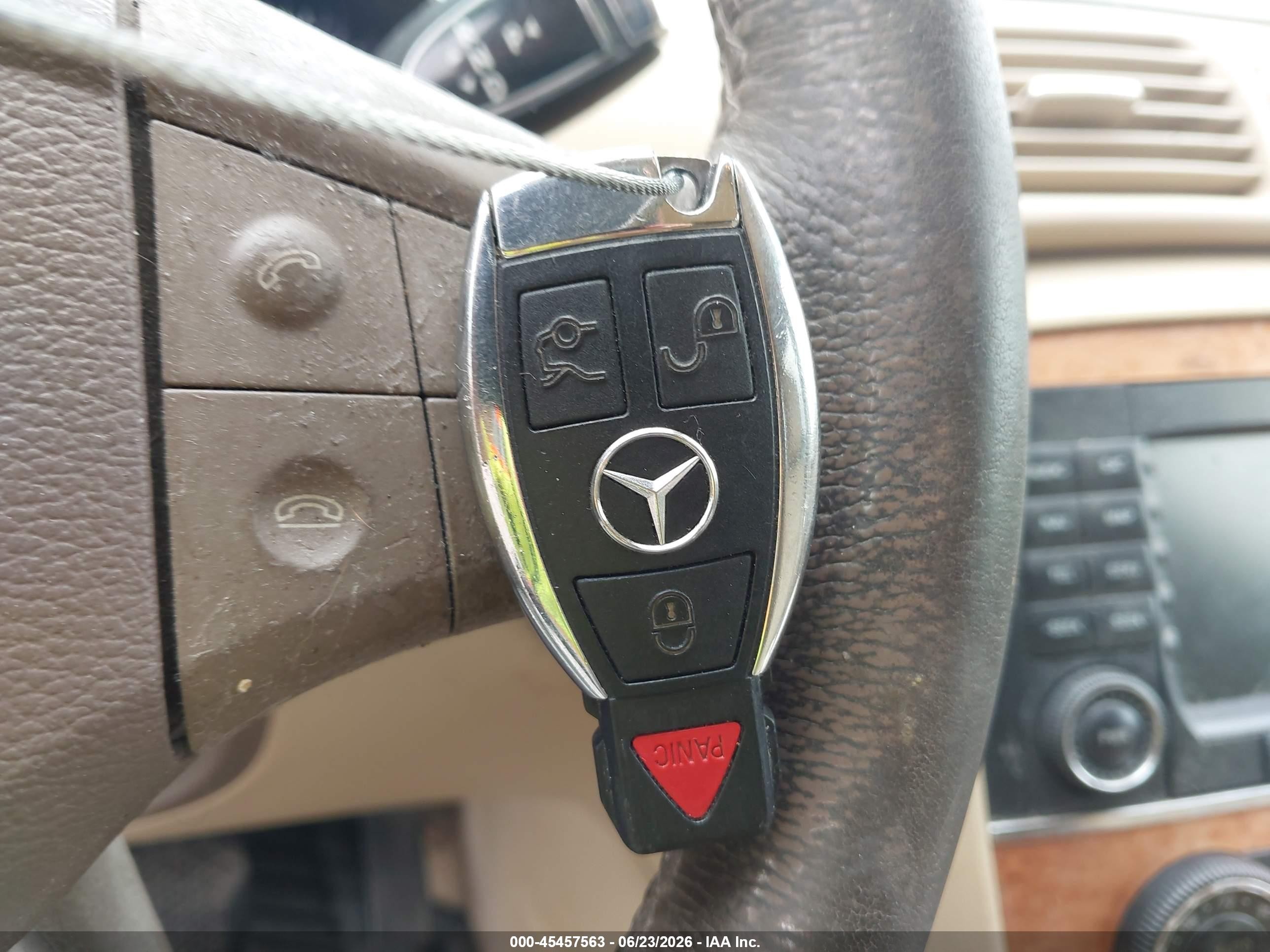 2007 Mercedes-benz R 350 4matic White vin: 4JGCB65E67A052876