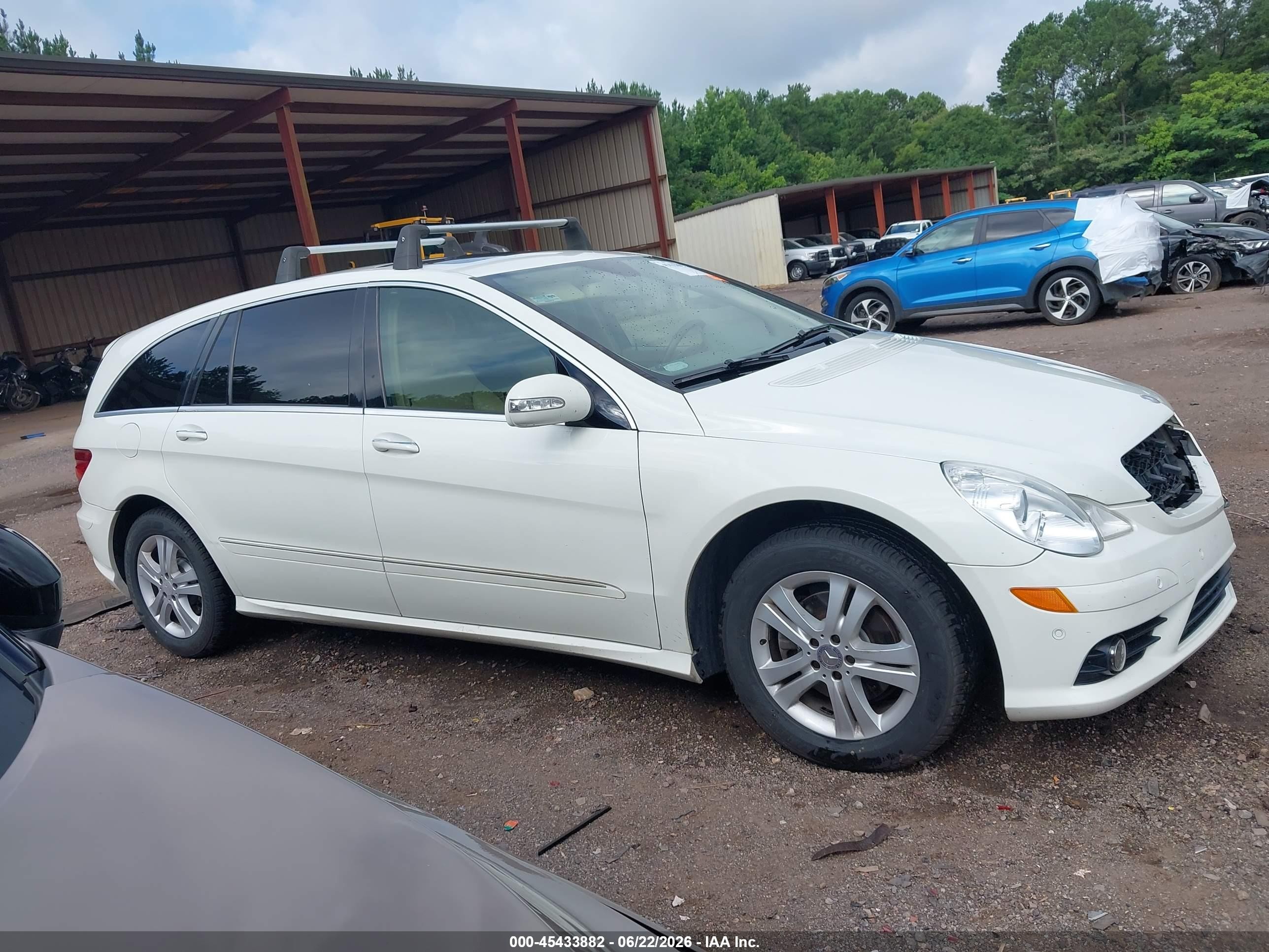 2008 Mercedes-benz R-class 3.5l White vin: 4JGCB65E68A080890
