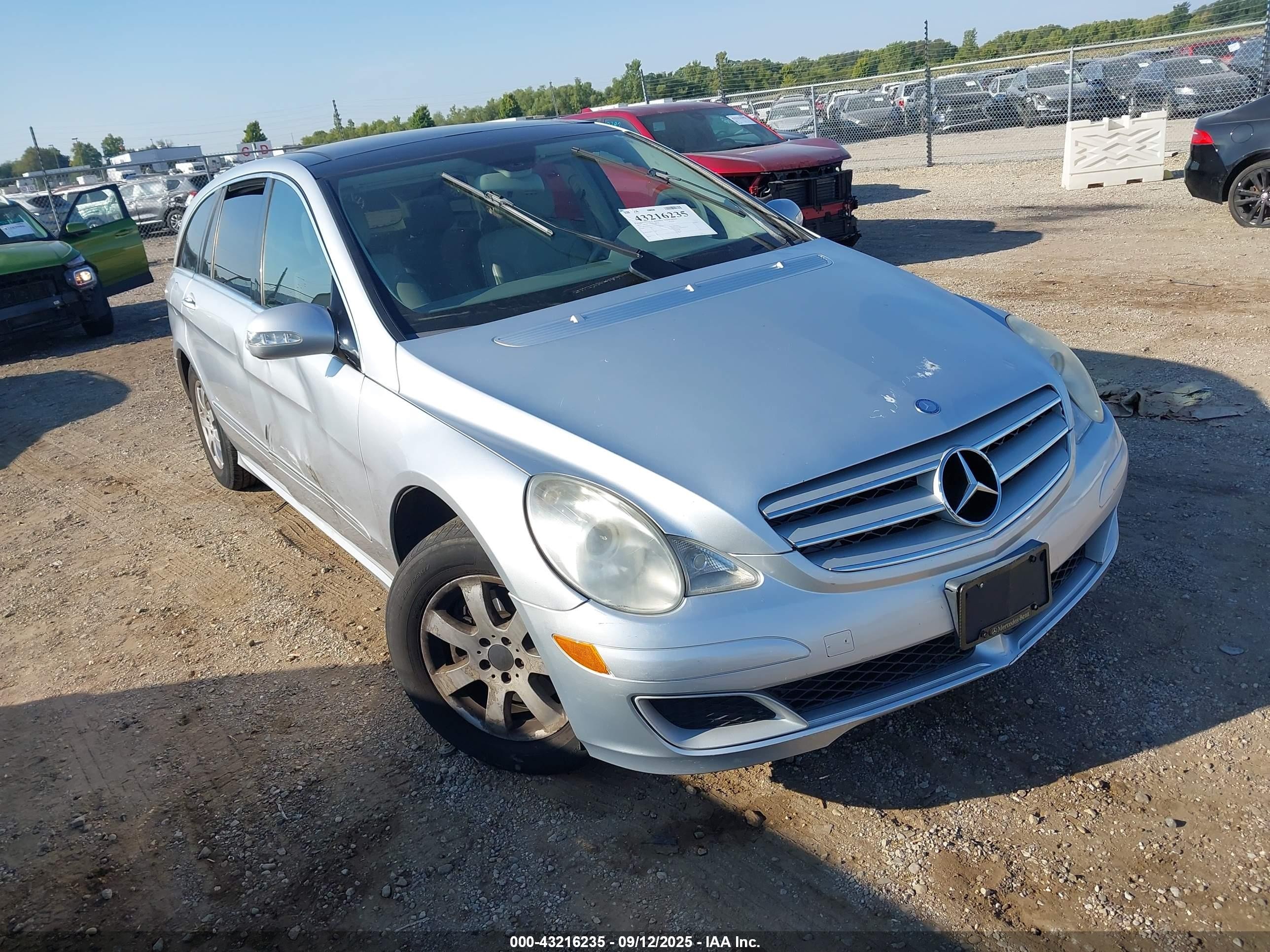 2007 Mercedes-benz R 350 4matic Silver vin: 4JGCB65E77A053552