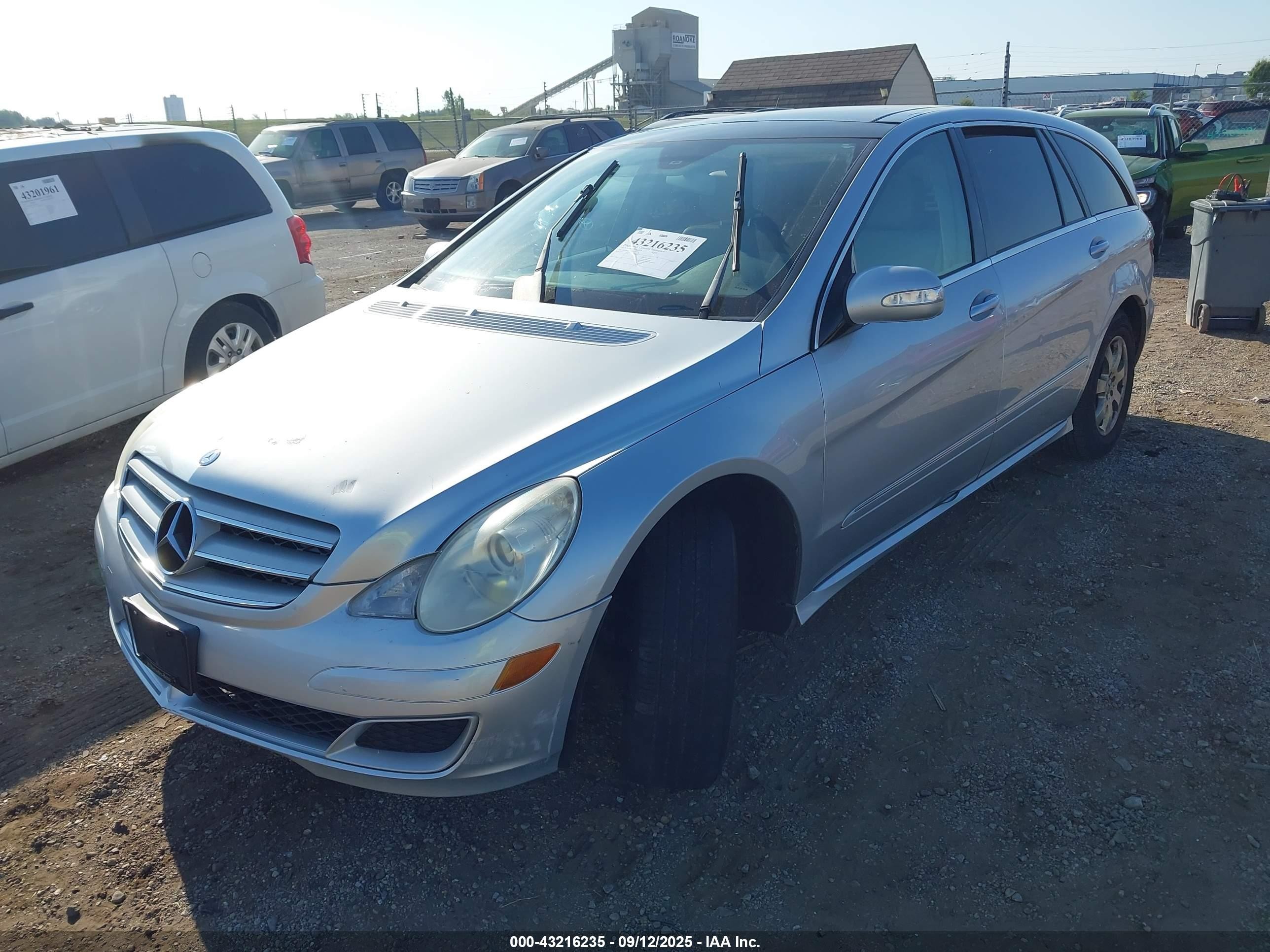 2007 Mercedes-benz R 350 4matic Серебряный vin: 4JGCB65E77A053552