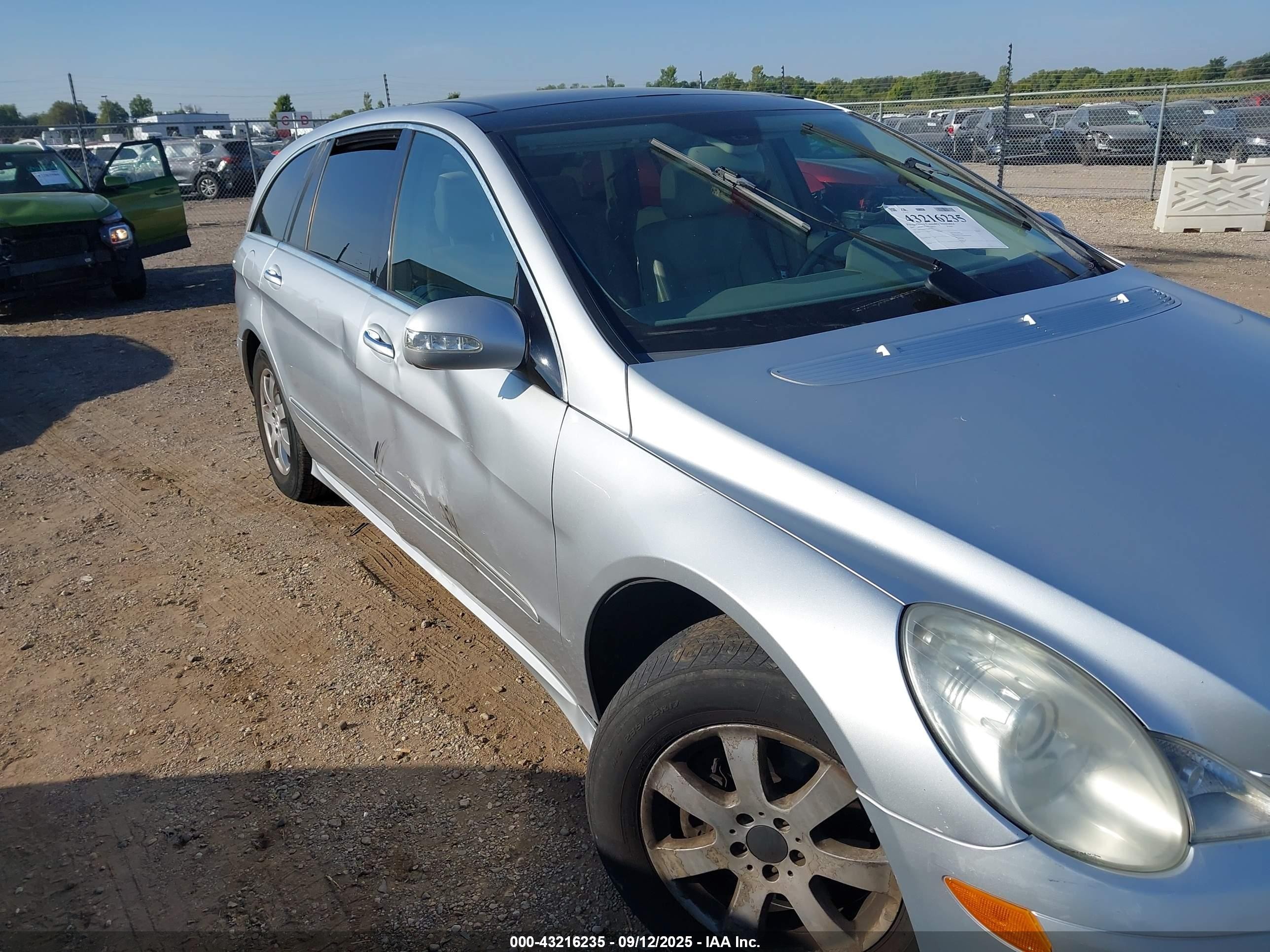 2007 Mercedes-benz R 350 4matic Серебряный vin: 4JGCB65E77A053552