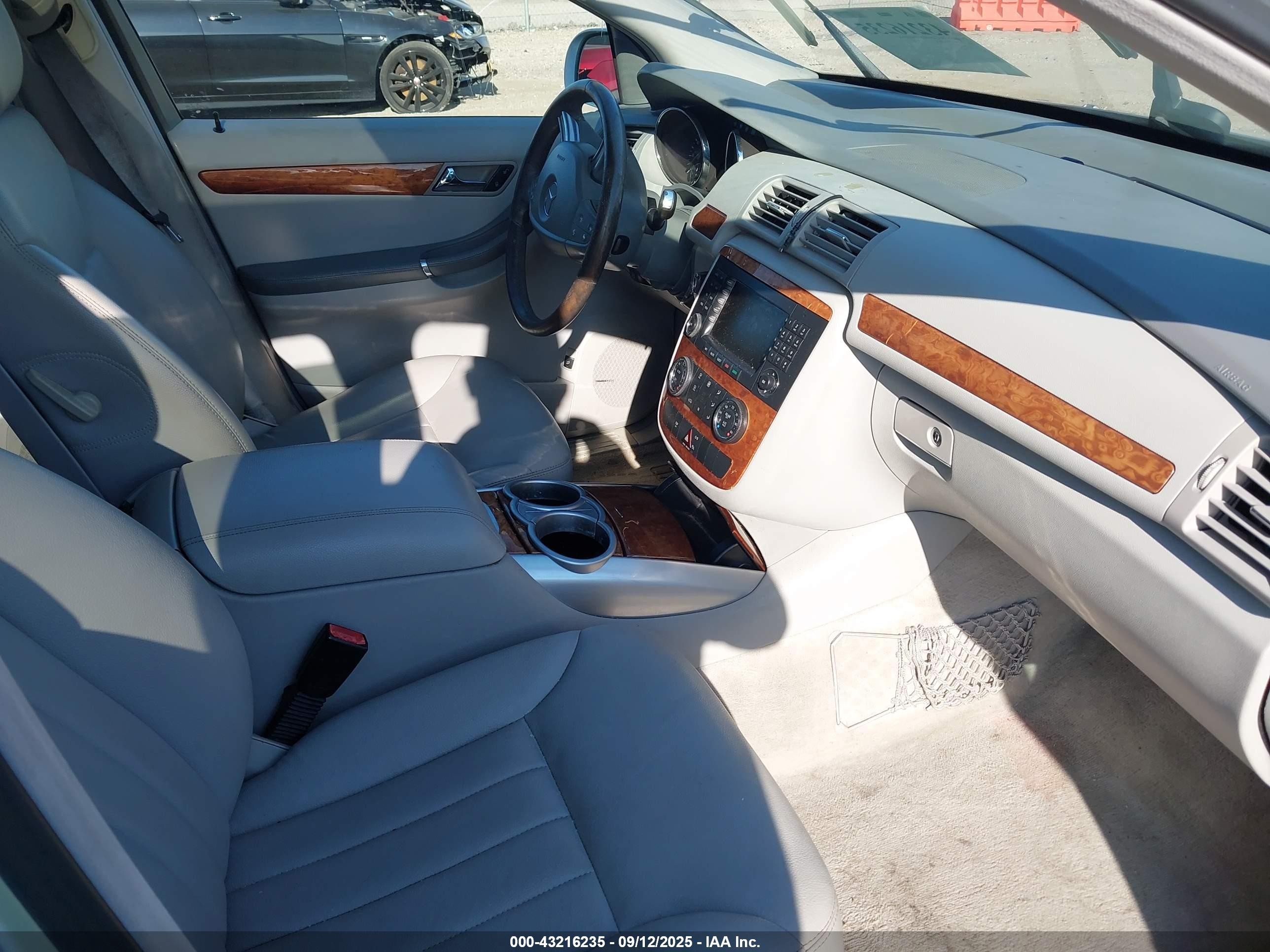 2007 Mercedes-benz R 350 4matic Серебряный vin: 4JGCB65E77A053552