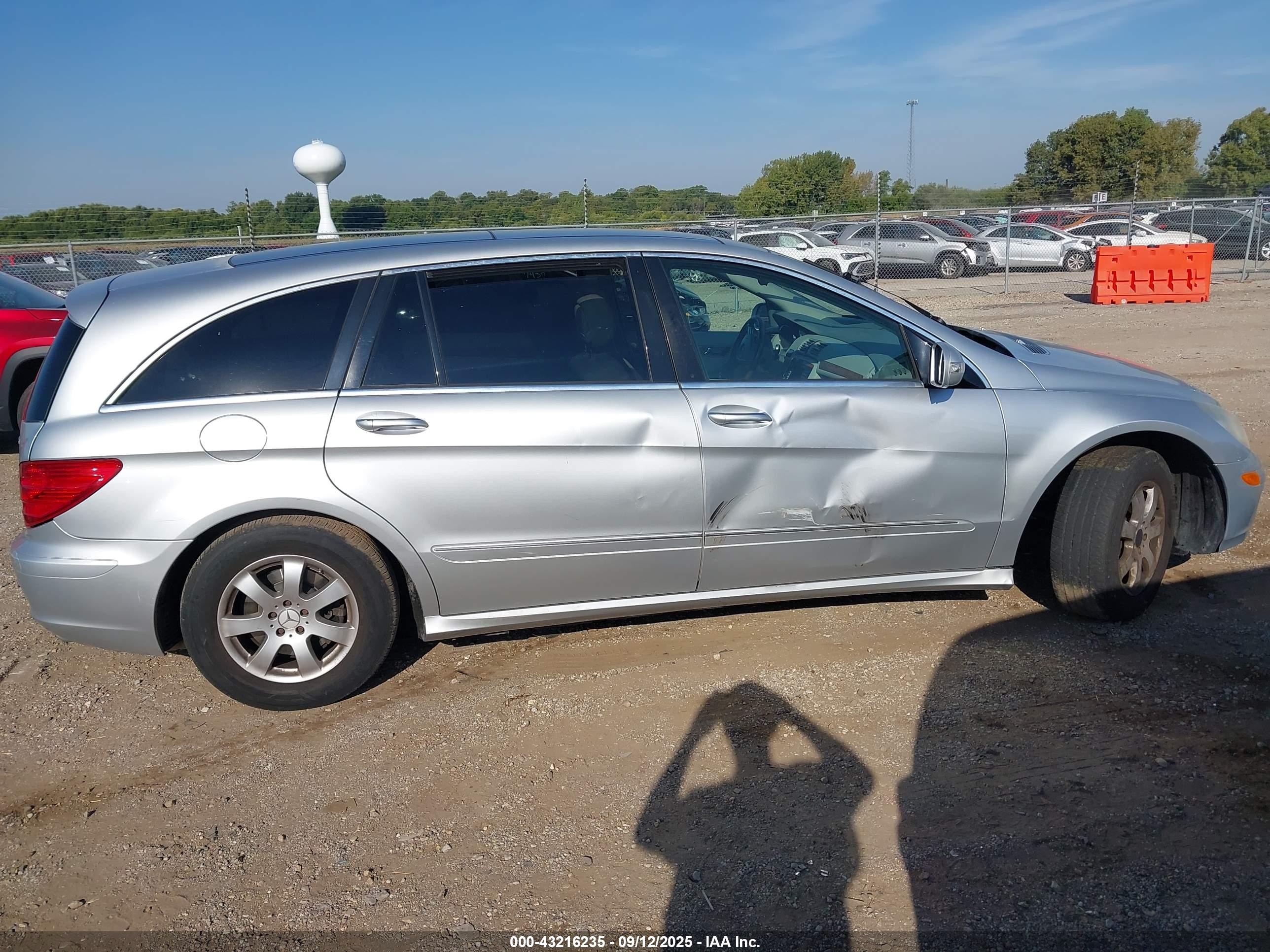 2007 Mercedes-benz R 350 4matic Серебряный vin: 4JGCB65E77A053552