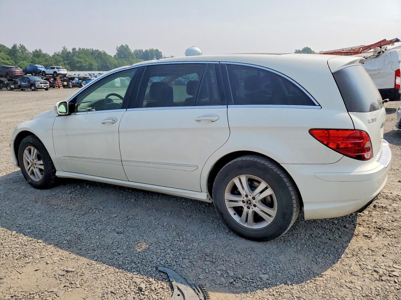 2008 Mercedes-benz R 350 White vin: 4JGCB65E78A079795