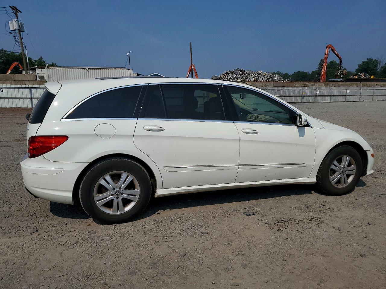2008 Mercedes-benz R 350 White vin: 4JGCB65E78A079795