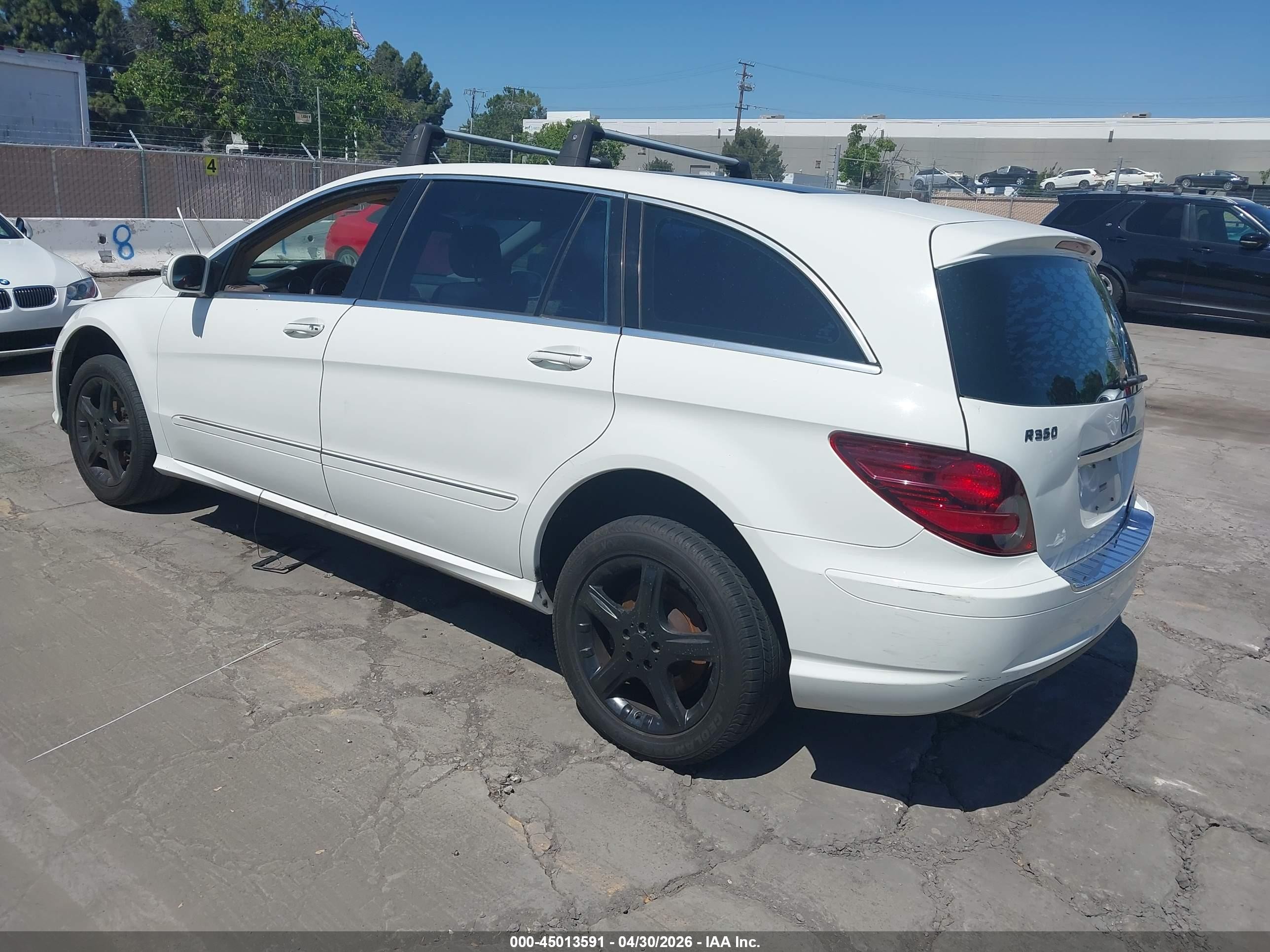 2009 Mercedes-benz R 350 4matic White vin: 4JGCB65E79A094833