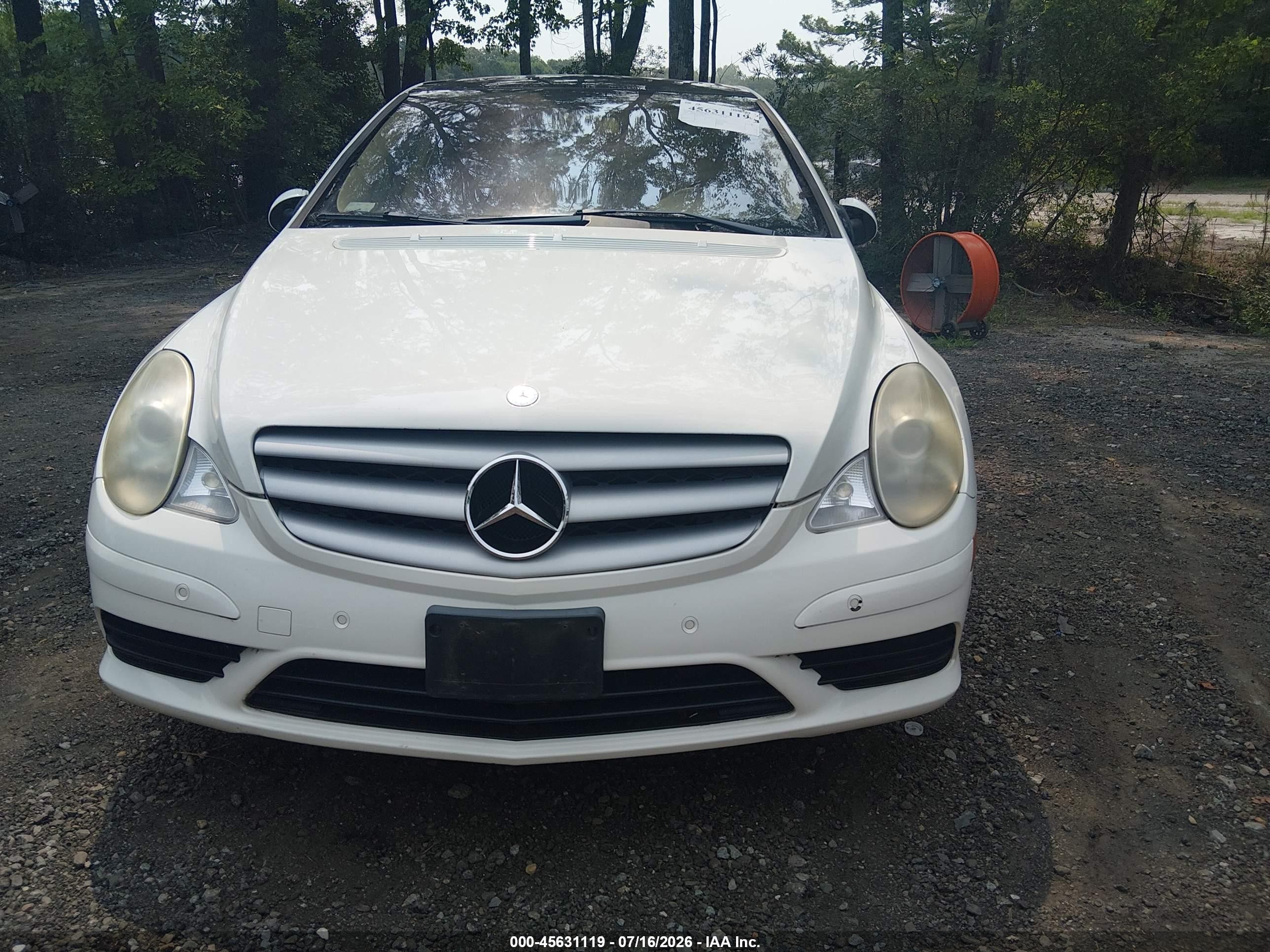 2006 Mercedes-benz R 350 4matic White vin: 4JGCB65E96A032670
