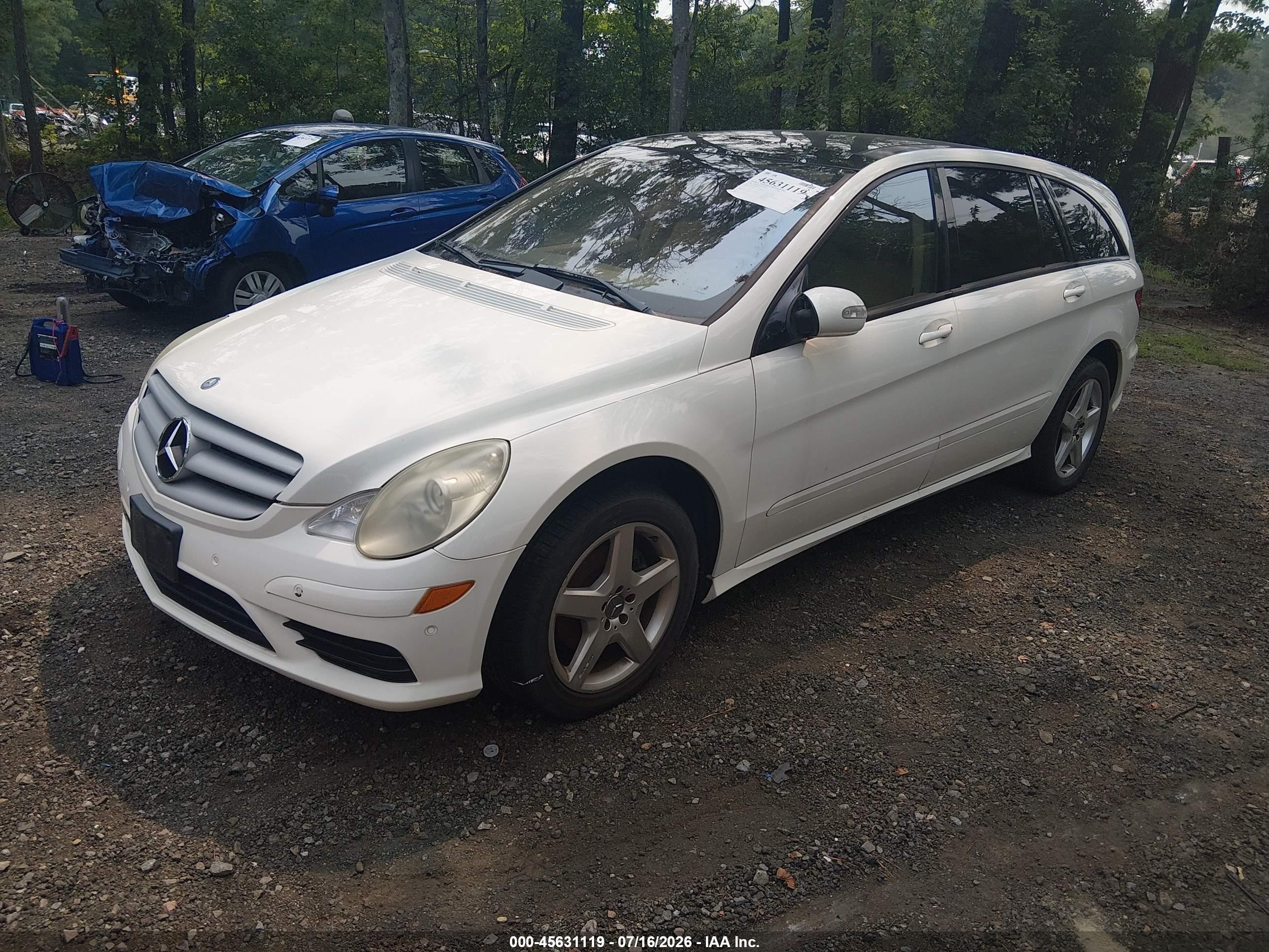 2006 Mercedes-benz R 350 4matic White vin: 4JGCB65E96A032670