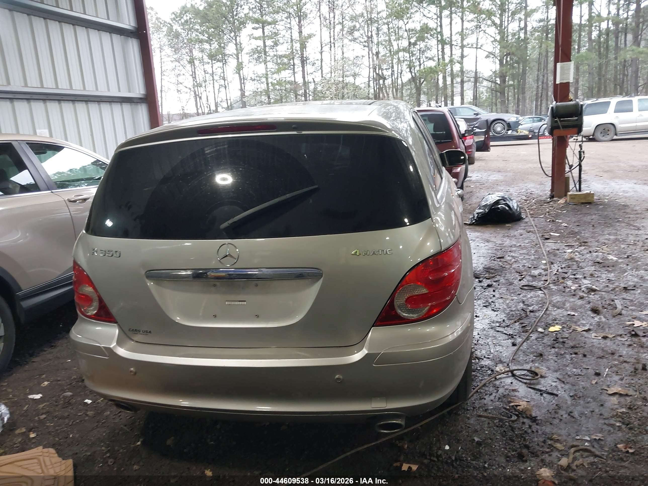 2007 Mercedes-benz R 350 4matic Gold vin: 4JGCB65E97A037627