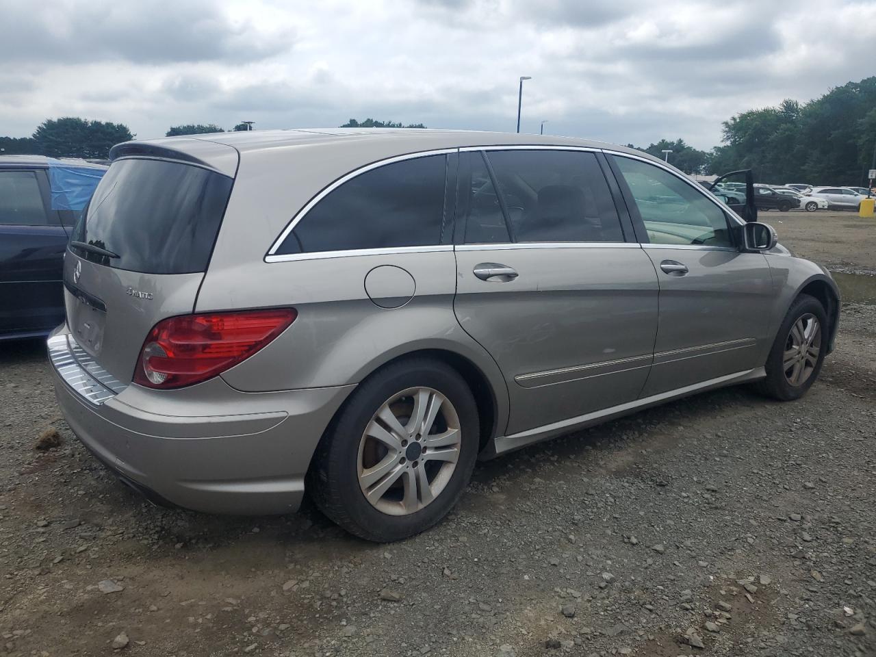 2008 Mercedes-benz R 350 Silver vin: 4JGCB65E98A063100