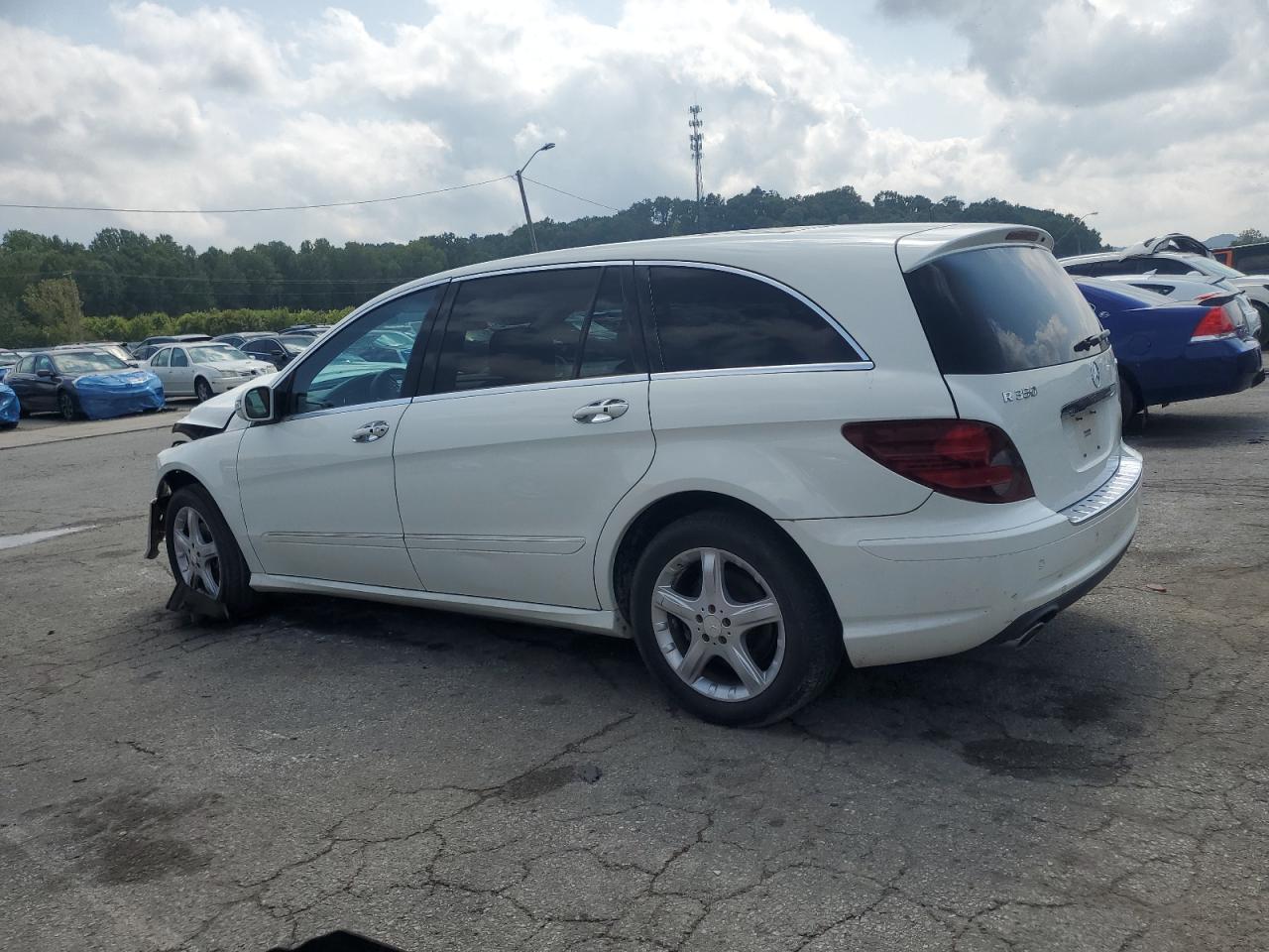 2008 Mercedes-benz R 350 White vin: 4JGCB65EX8A078611