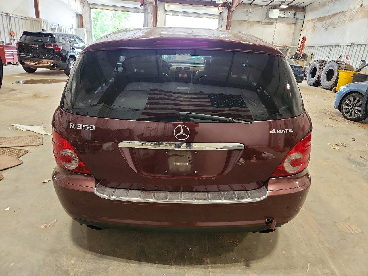 2008 Mercedes-benz R 350 Maroon vin: 4JGCB65EX8A082139