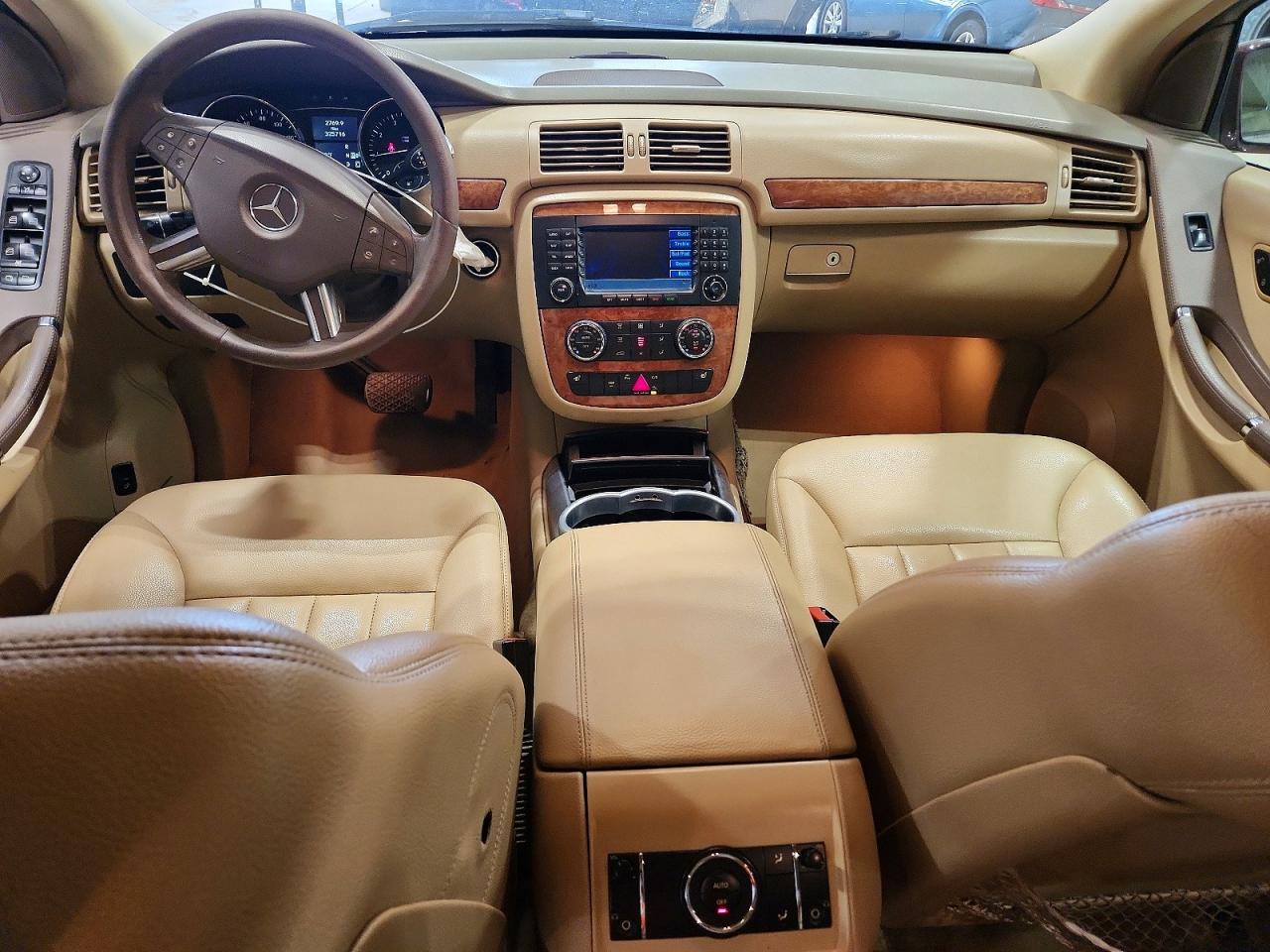 2008 Mercedes-benz R 350 Maroon vin: 4JGCB65EX8A082139