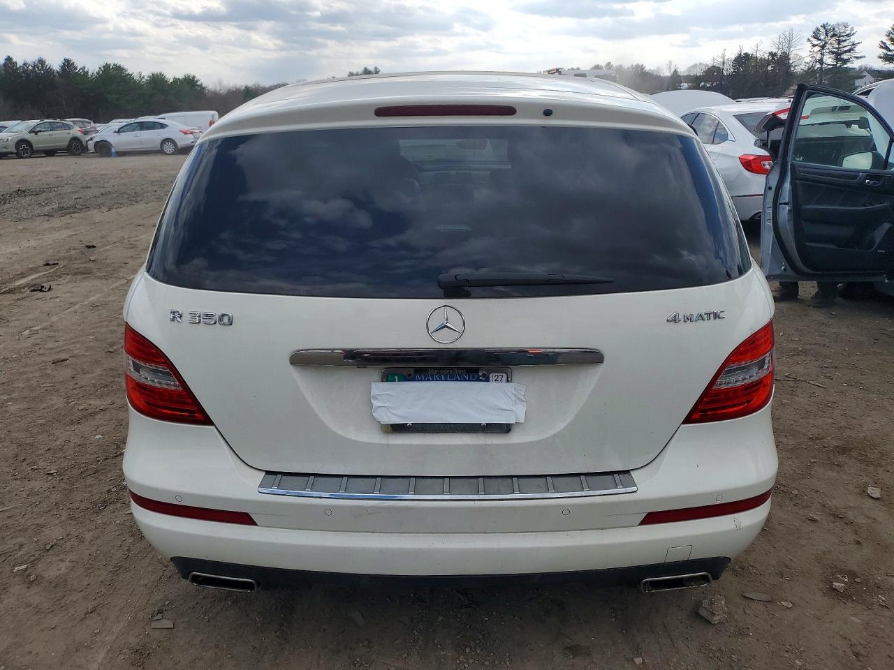 2011 Mercedes-benz R 350 4matic White vin: 4JGCB6FE0BA117762