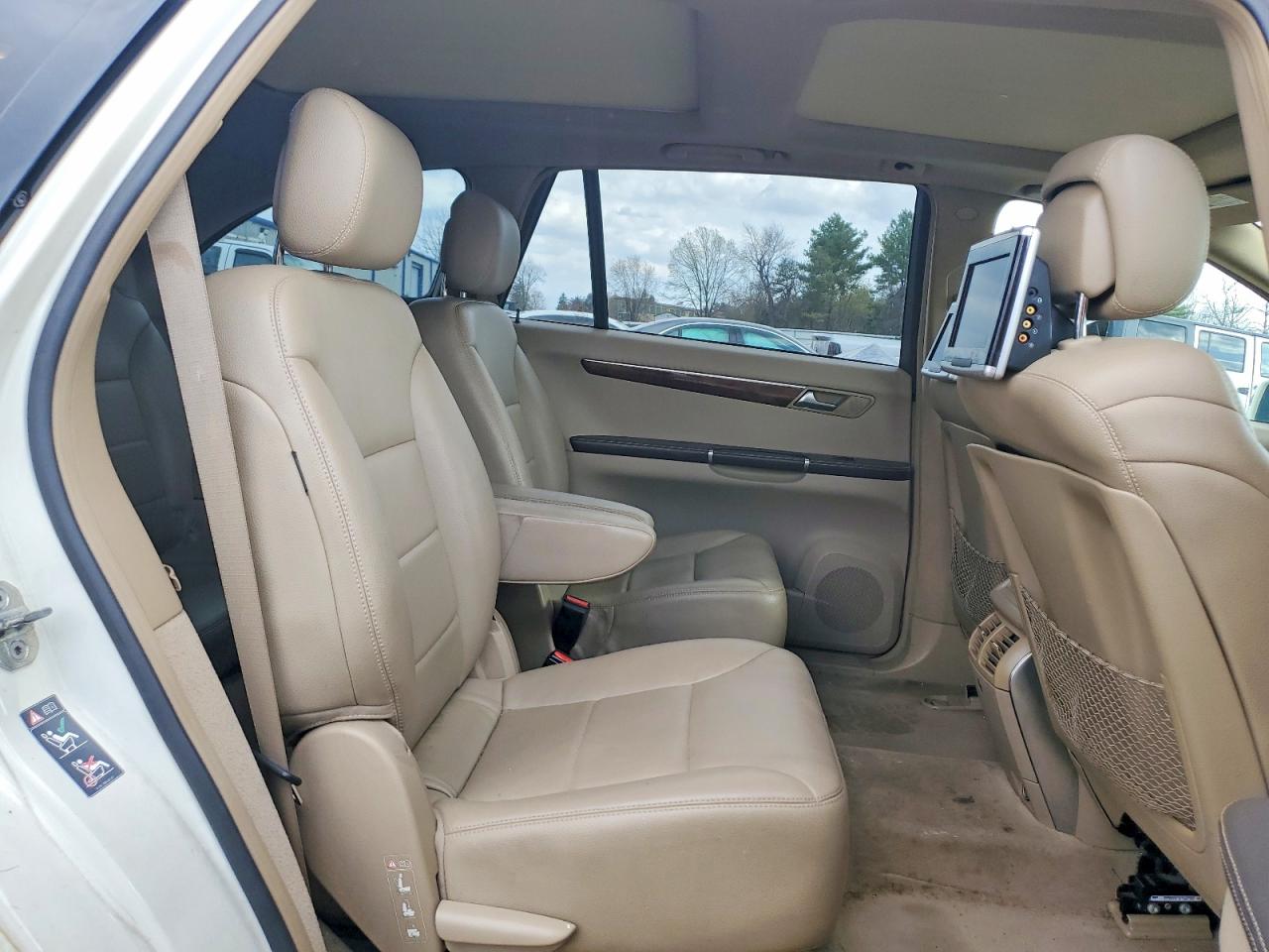 2011 Mercedes-benz R 350 4matic White vin: 4JGCB6FE0BA117762