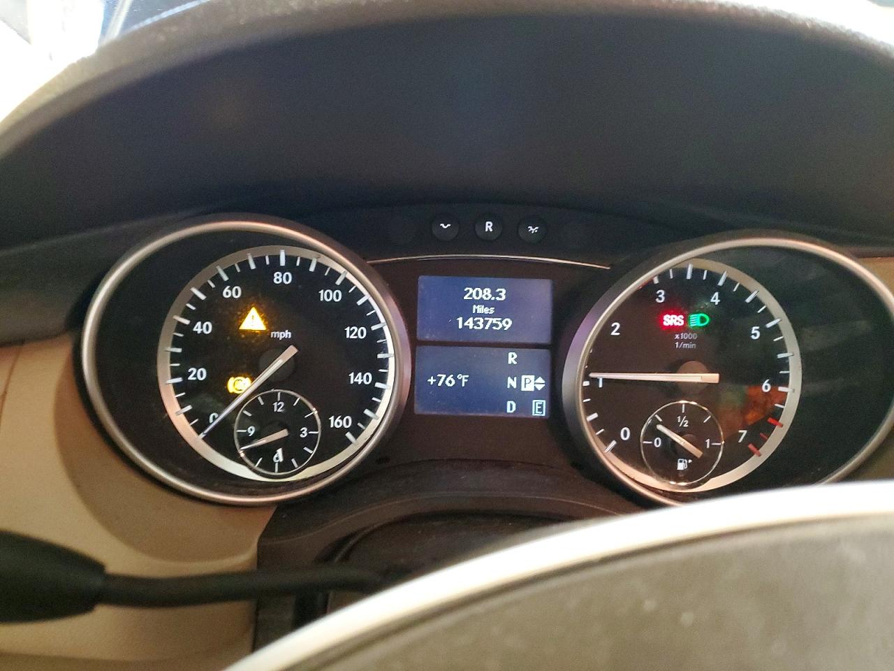 2011 Mercedes-benz R 350 4matic Black vin: 4JGCB6FE0BA132682