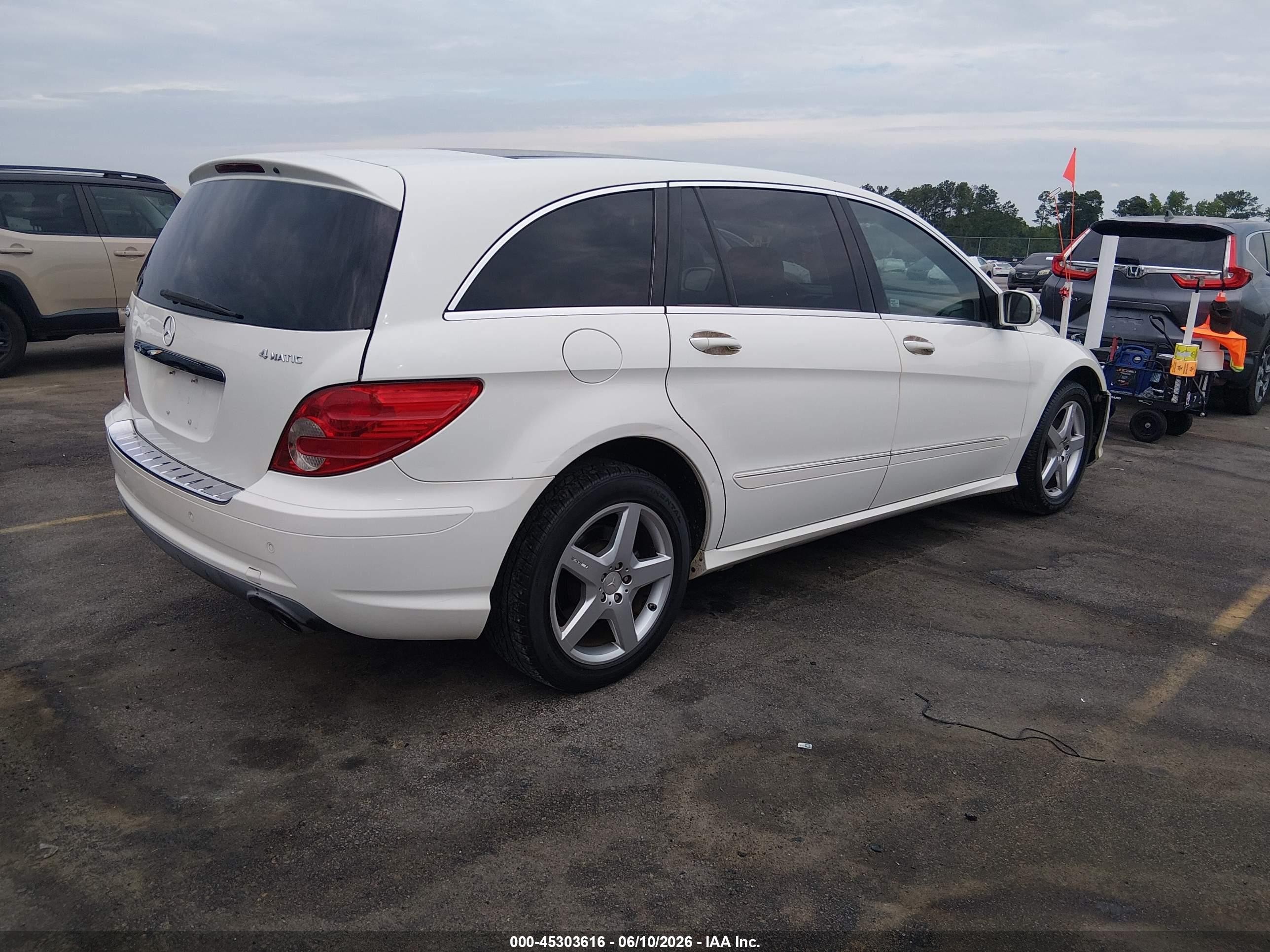 2010 Mercedes-benz R 350 4matic Белый vin: 4JGCB6FE1AA111693