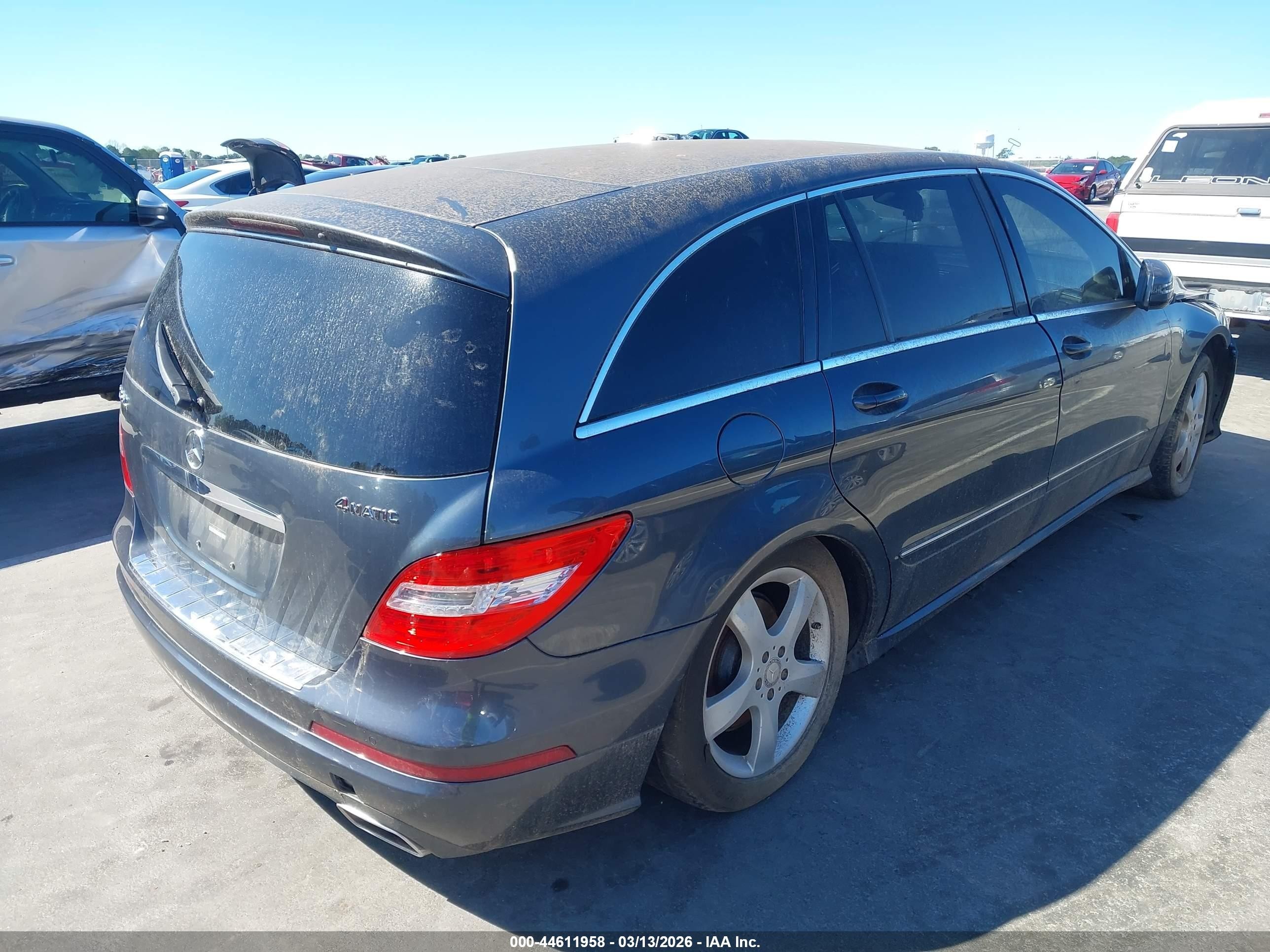 2011 Mercedes-benz R 350 4matic Black vin: 4JGCB6FE1BA117849