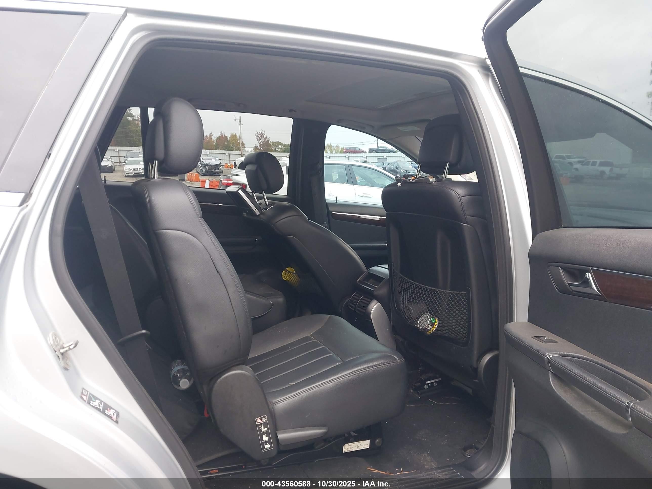 2010 Mercedes-benz R 350 4matic Silver vin: 4JGCB6FE2AA111170