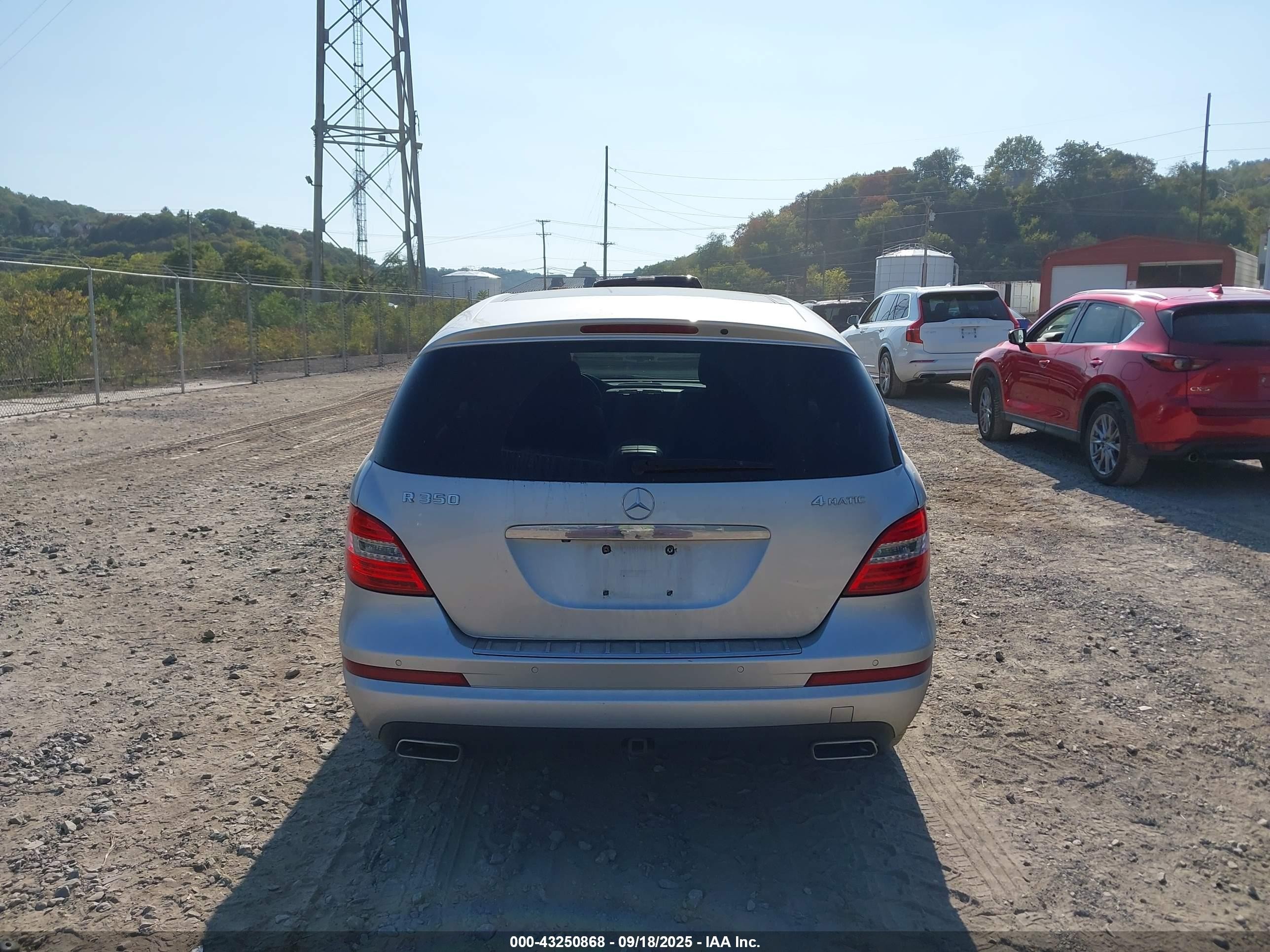 2011 Mercedes-benz R 350 4matic Silver vin: 4JGCB6FE2BA130254