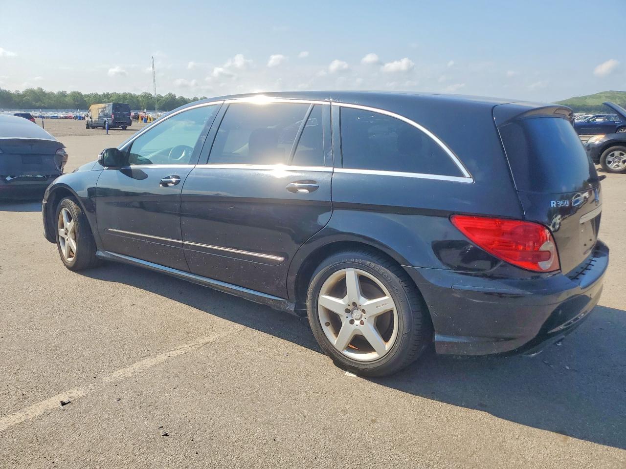 2010 Mercedes-benz R 350 4matic Черный vin: 4JGCB6FE3AA112117