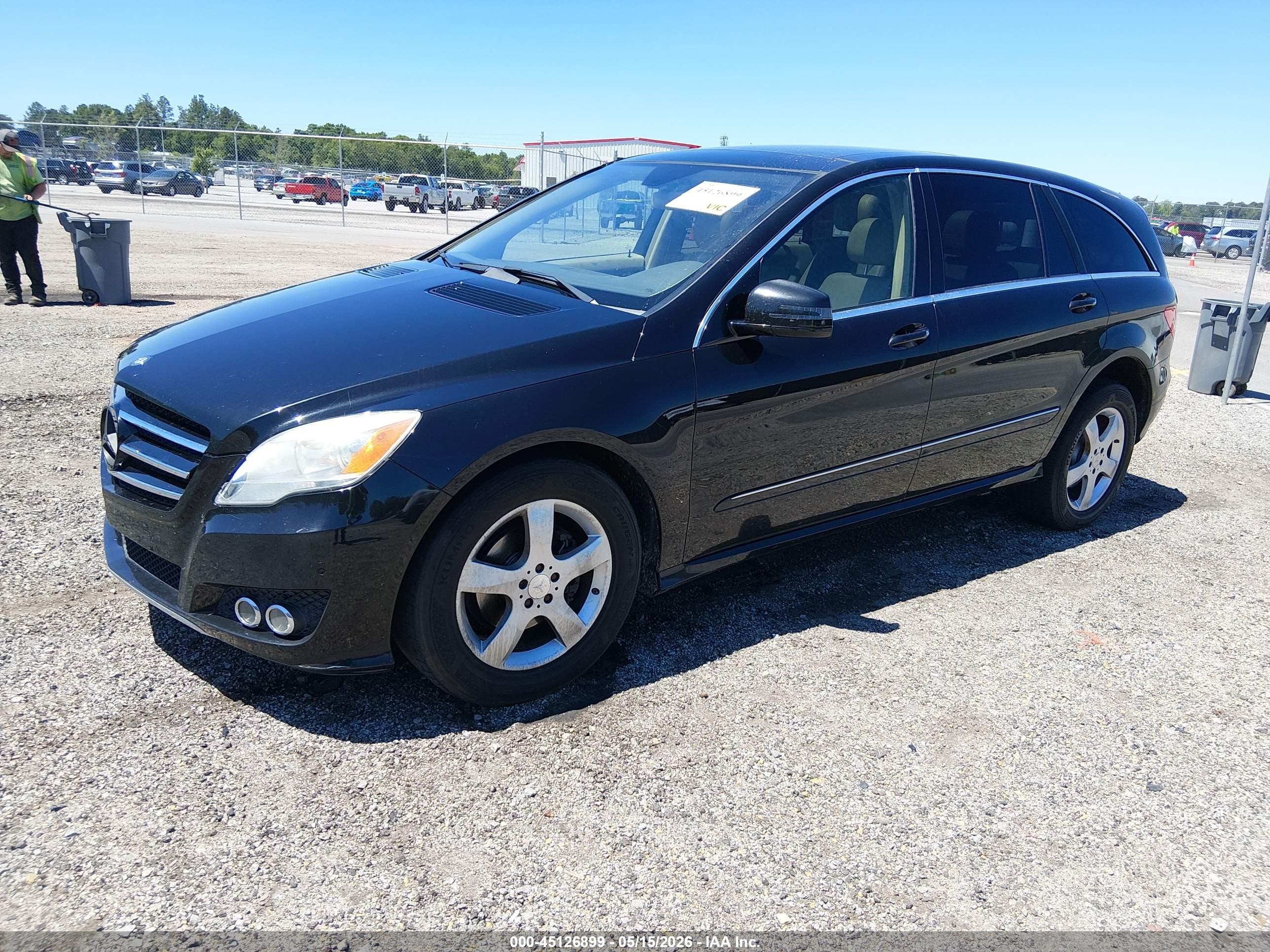 2011 Mercedes-benz R 350 4matic Black vin: 4JGCB6FE3BA117898