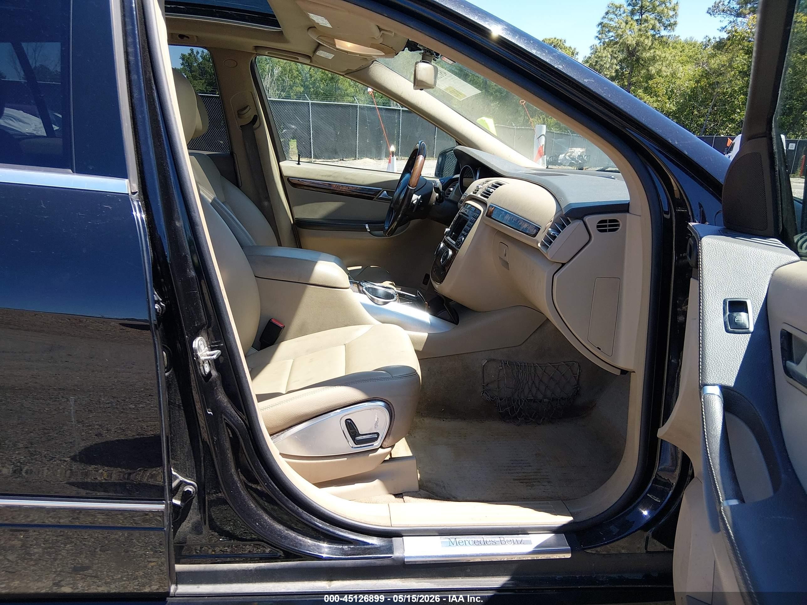 2011 Mercedes-benz R 350 4matic Black vin: 4JGCB6FE3BA117898