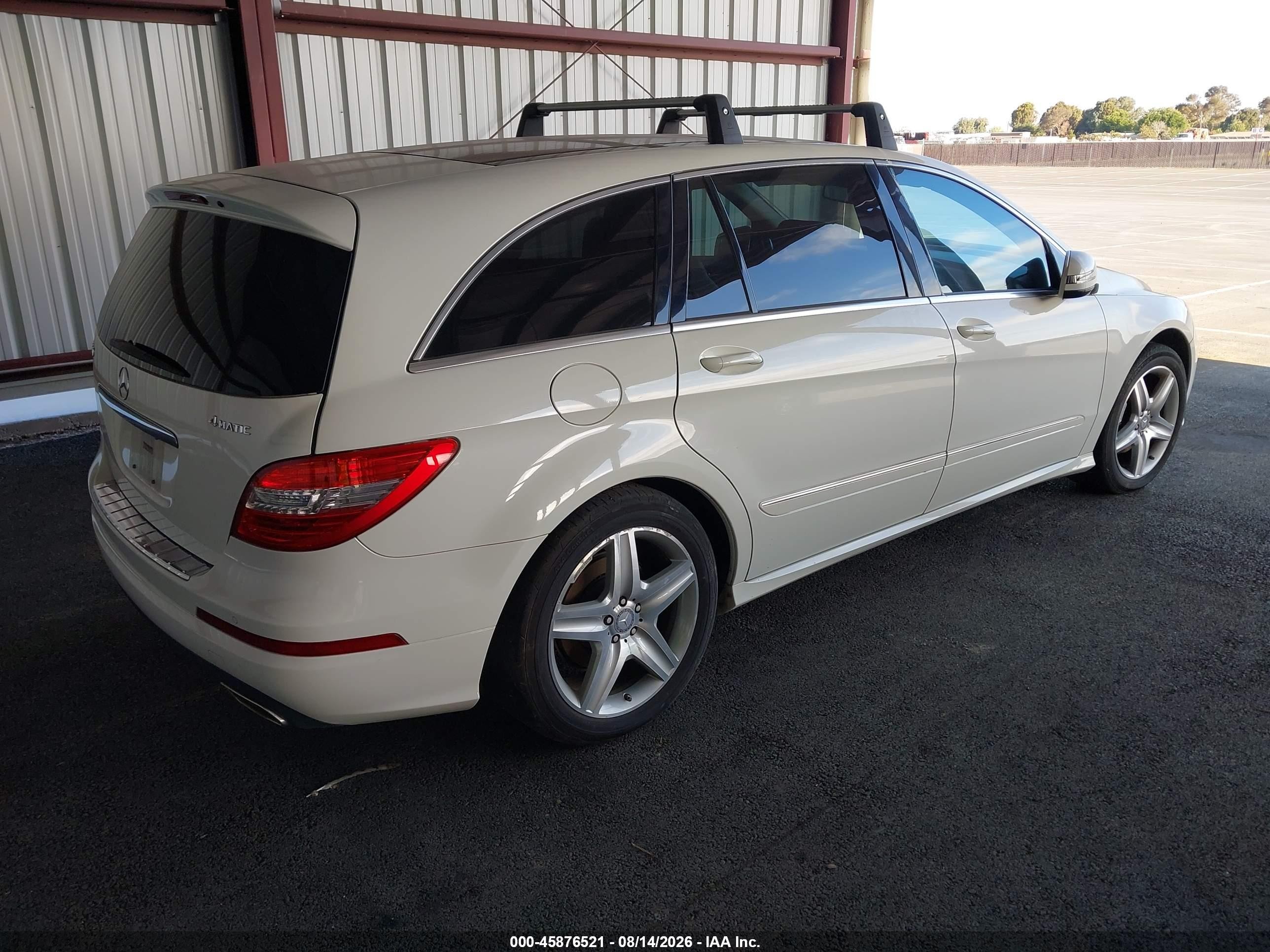 2011 Mercedes-benz R 350 4matic White vin: 4JGCB6FE3BA135723