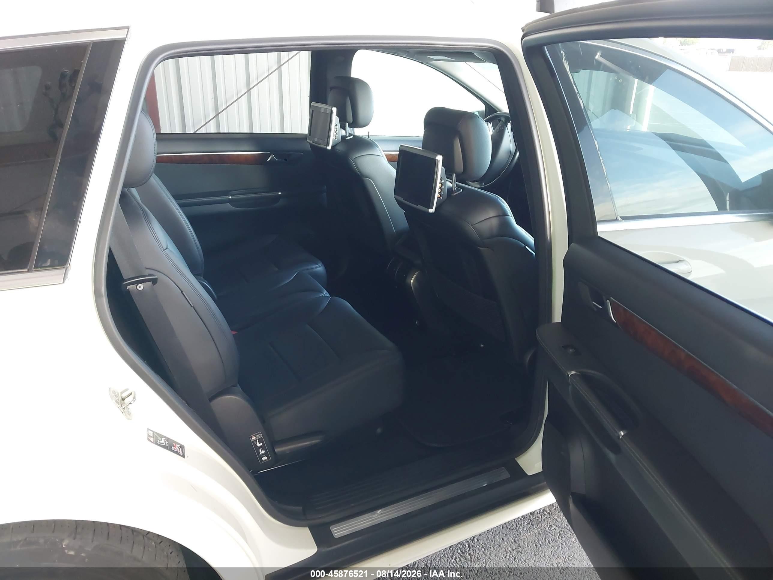 2011 Mercedes-benz R 350 4matic White vin: 4JGCB6FE3BA135723