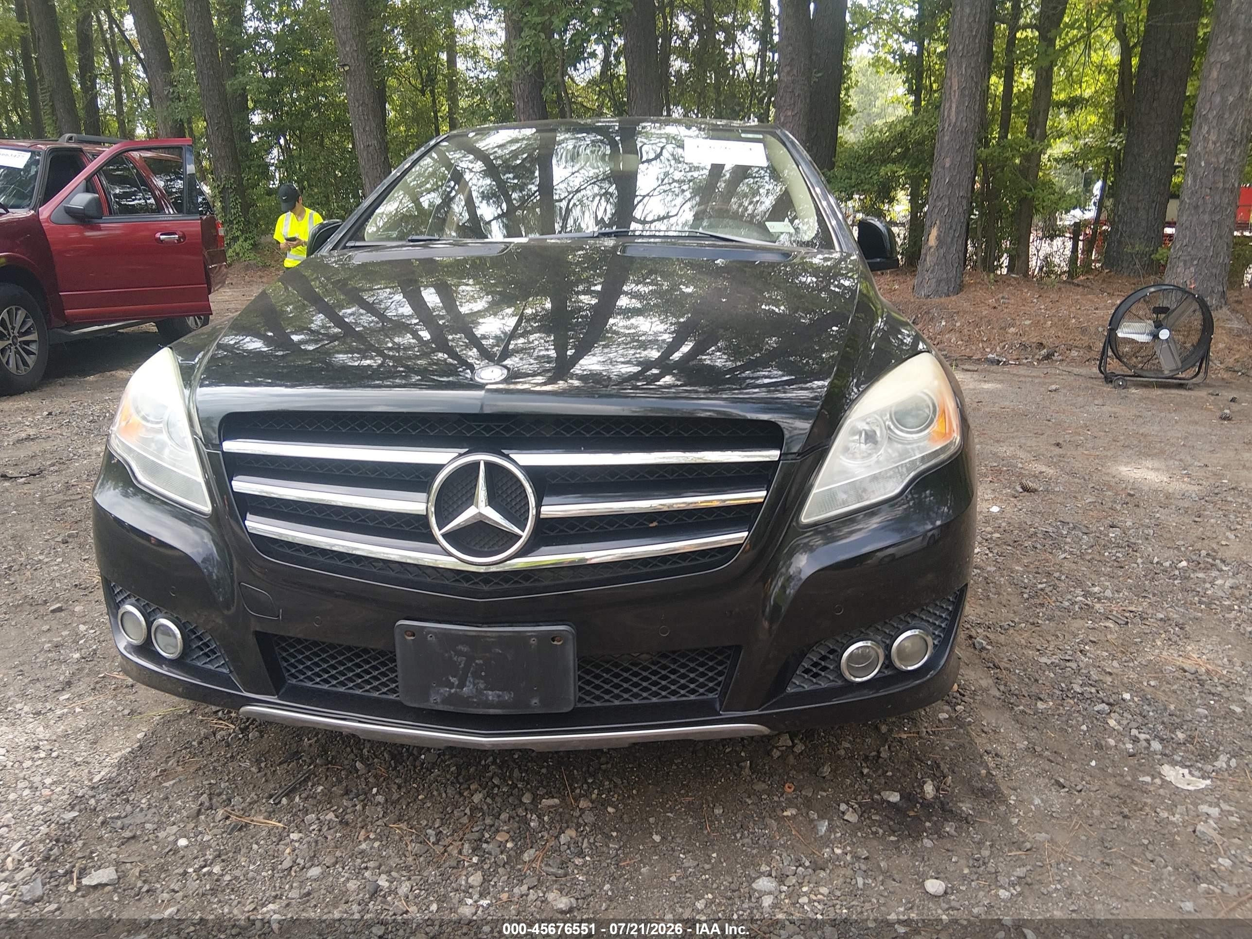 2011 Mercedes-benz R 350 4matic Black vin: 4JGCB6FE4BA127369
