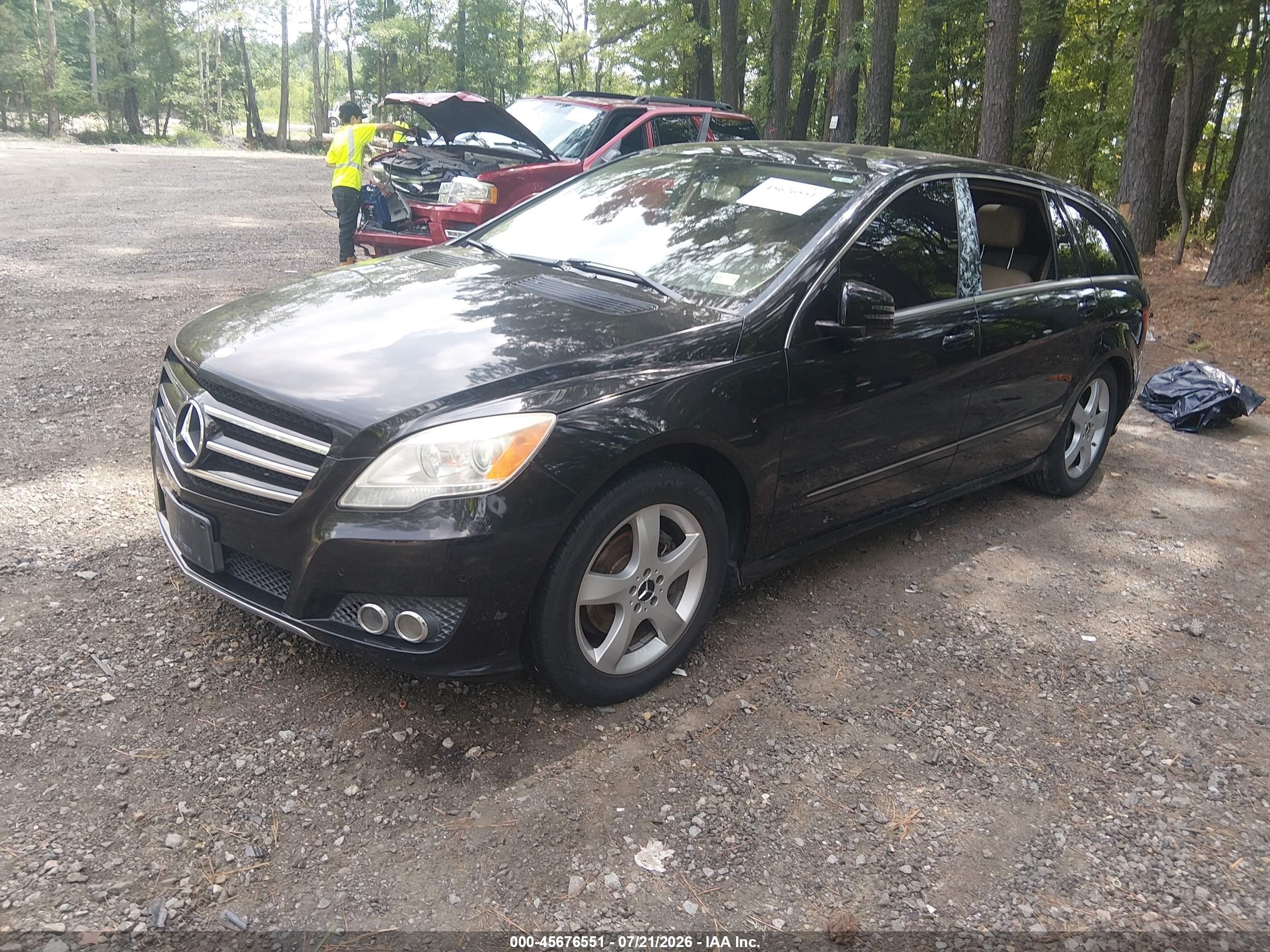 2011 Mercedes-benz R 350 4matic Black vin: 4JGCB6FE4BA127369