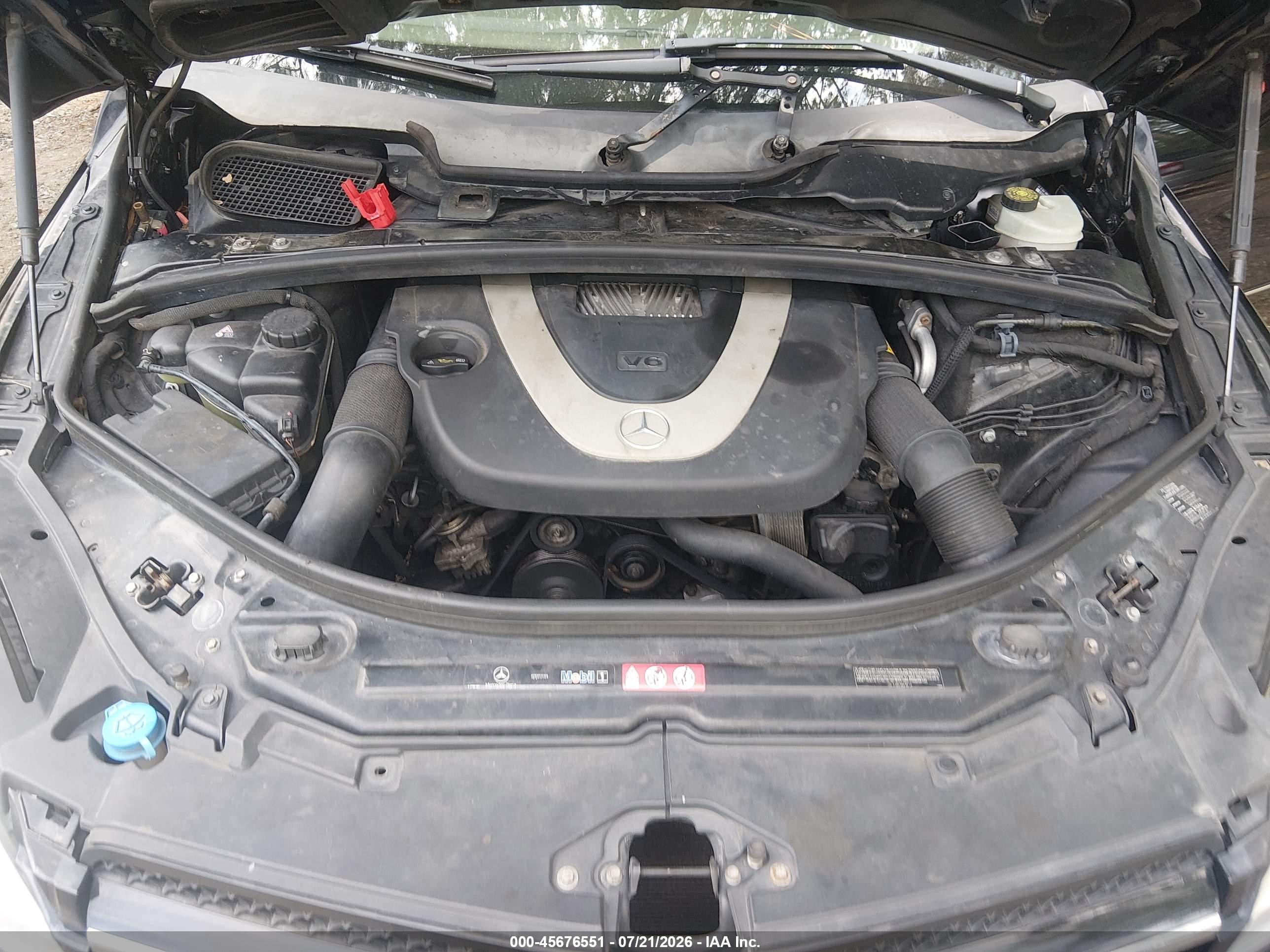 2011 Mercedes-benz R 350 4matic Black vin: 4JGCB6FE4BA127369