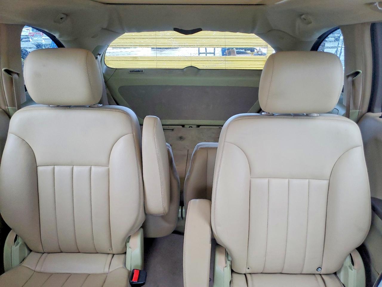 2010 Mercedes-benz R 350 4matic White vin: 4JGCB6FE6AA107641