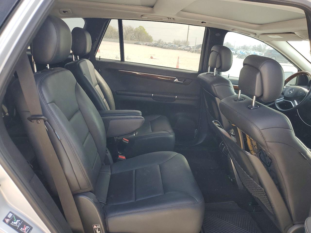 2011 Mercedes-benz R 350 4matic Silver vin: 4JGCB6FE6BA117992